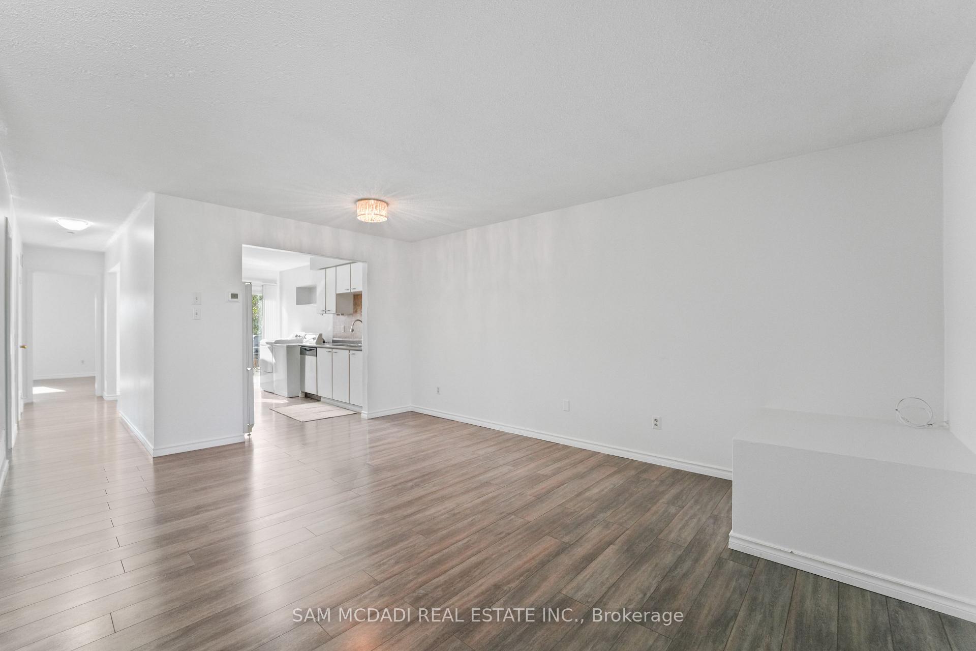 Photo 3 of 87 Rundle Crescent, Barrie, Holly — HOMEH