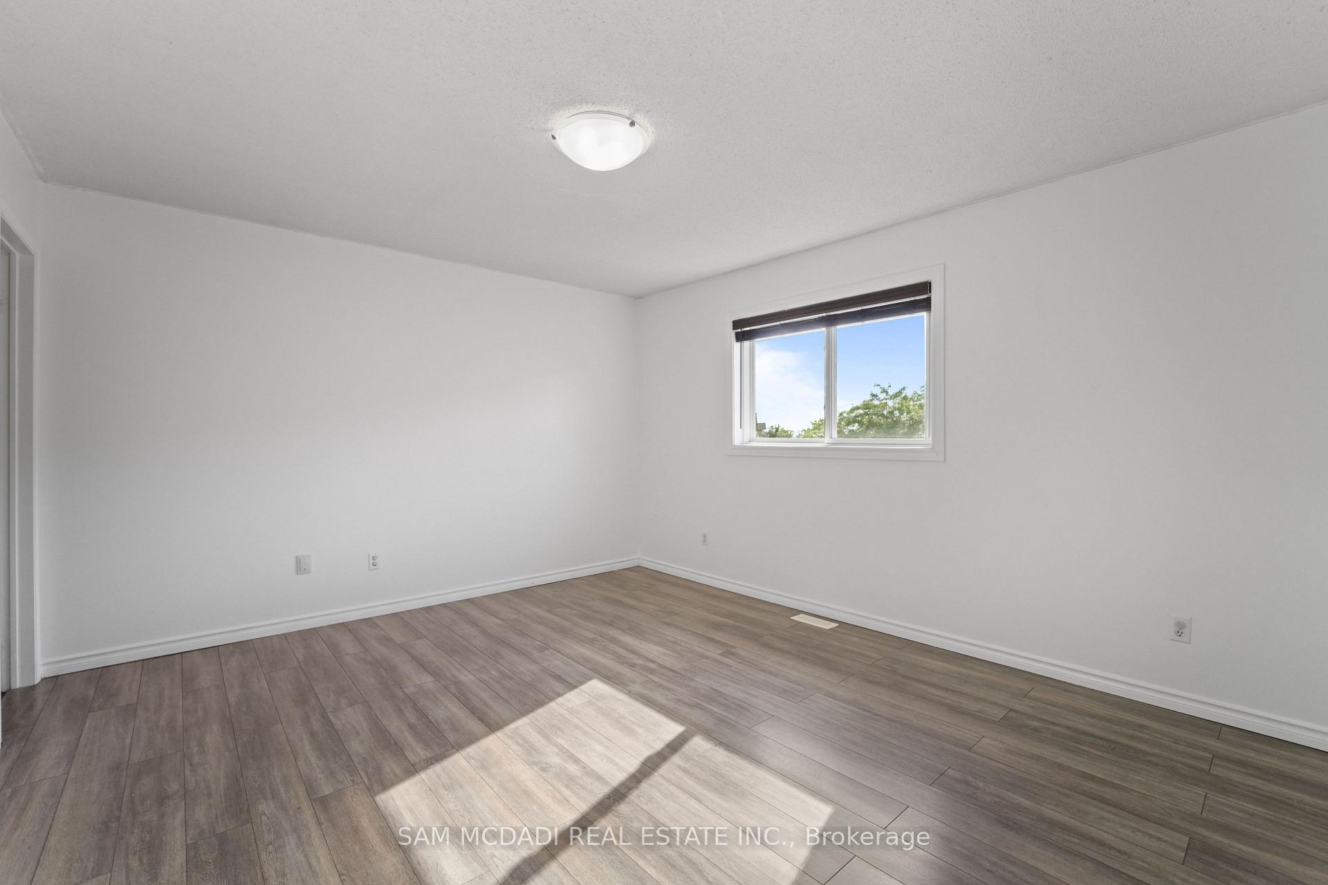 Photo 10 of 87 Rundle Crescent, Barrie, Holly — HOMEH
