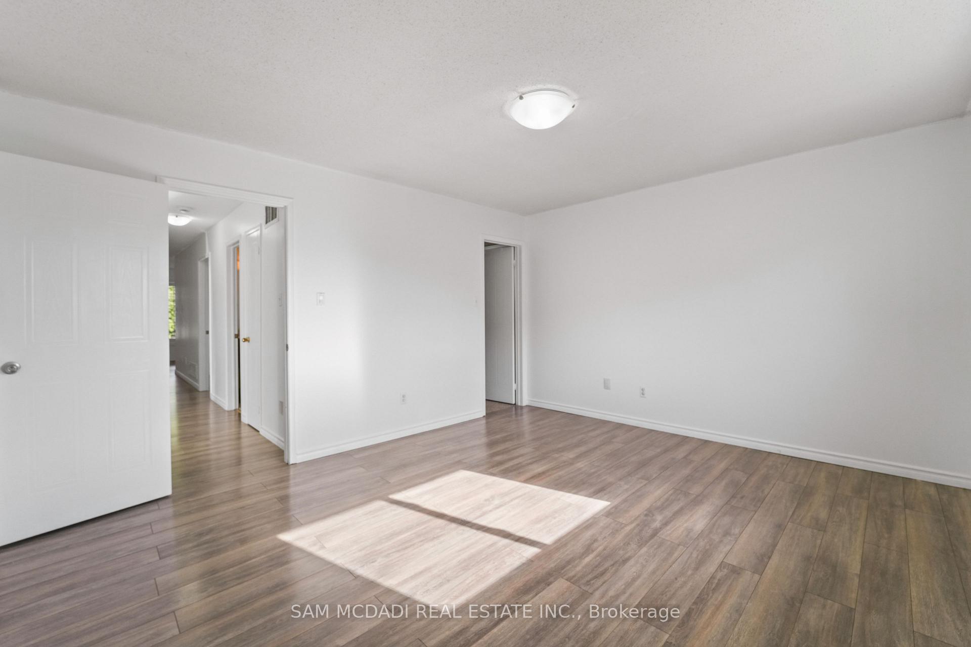 Photo 11 of 87 Rundle Crescent, Barrie, Holly — HOMEH