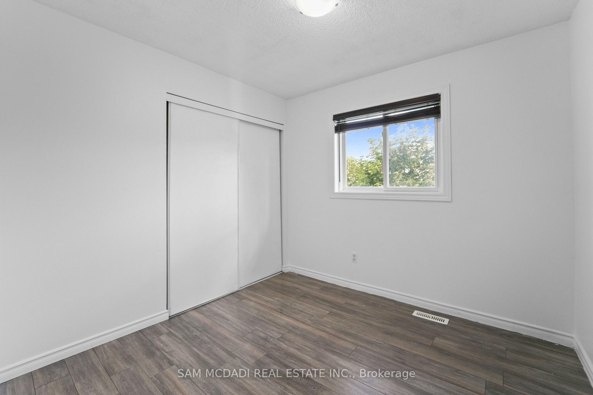 Photo 12 of 87 Rundle Crescent, Barrie, Holly — HOMEH