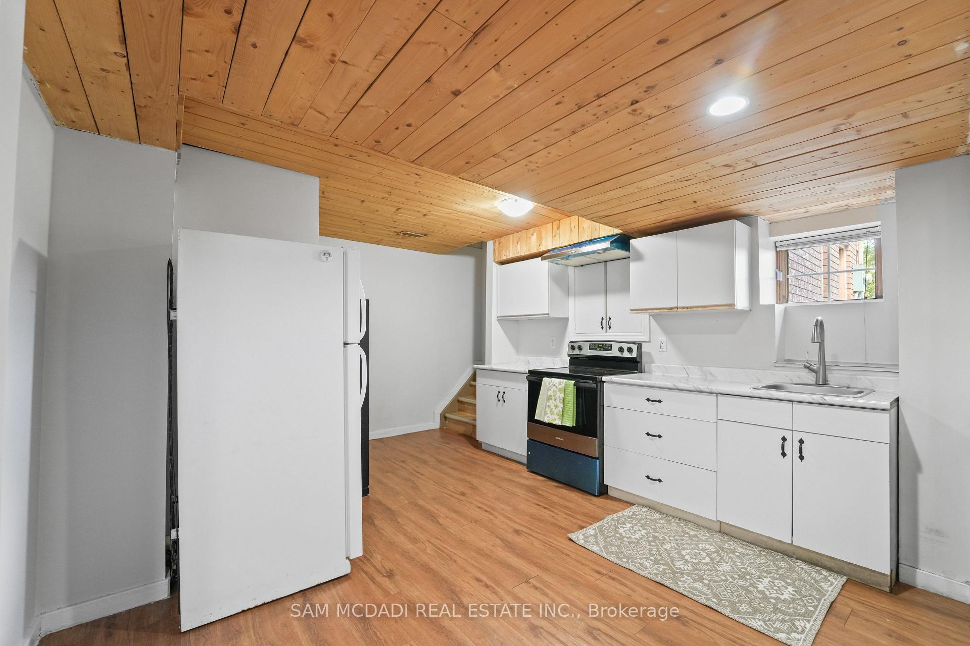 Photo 21 of 87 Rundle Crescent, Barrie, Holly — HOMEH