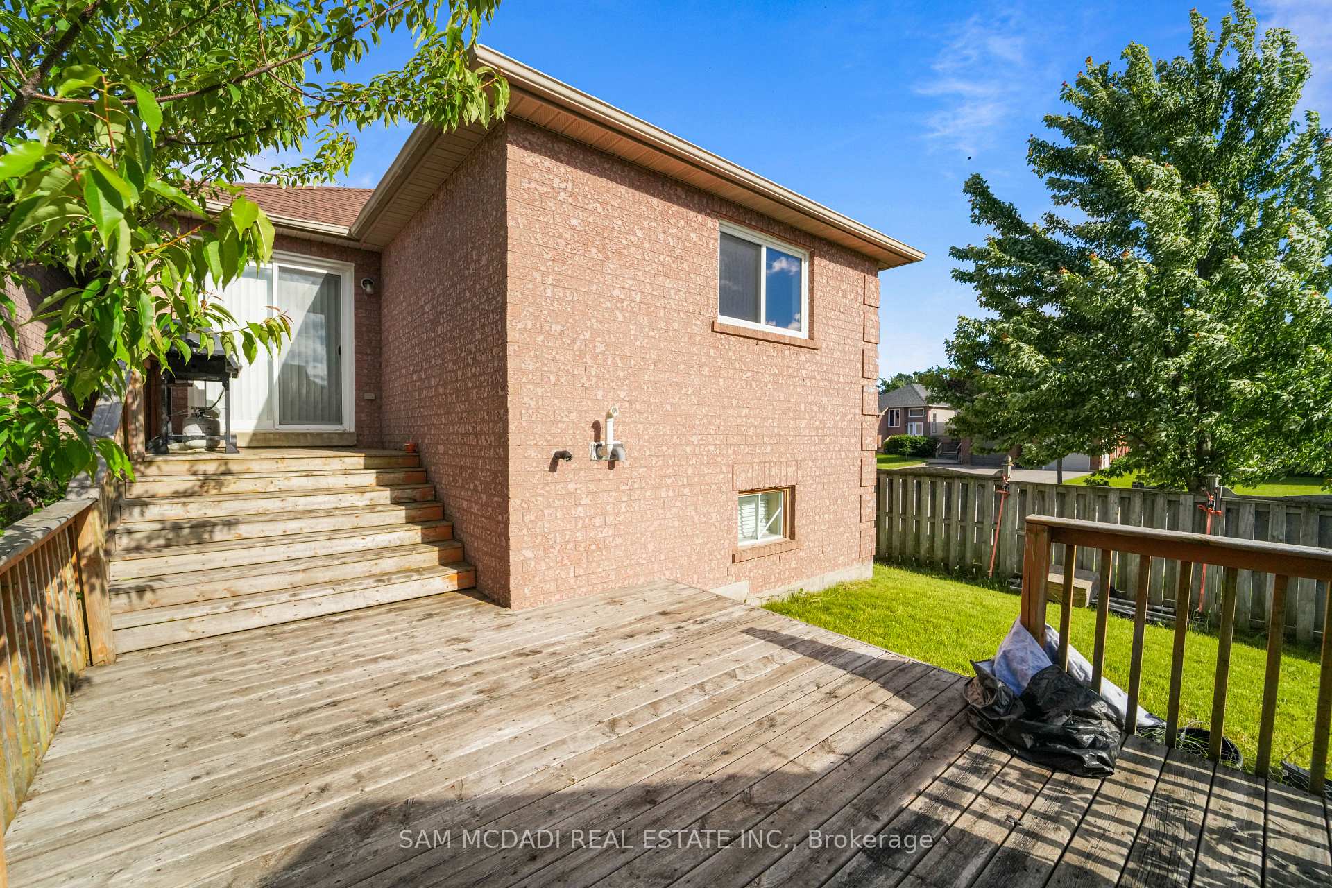 Photo 25 of 87 Rundle Crescent, Barrie, Holly — HOMEH