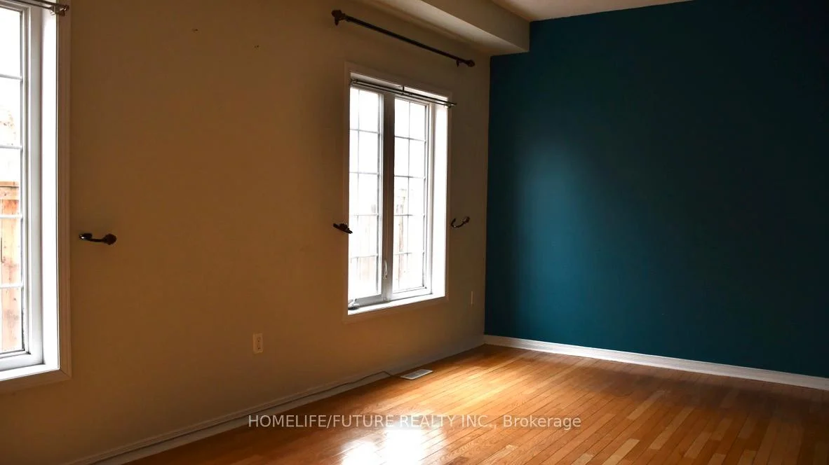 Photo 6 of Unit Main & 2nd, 78 Jack Monkman Crescent, Markham, Cedarwood — HOMEH