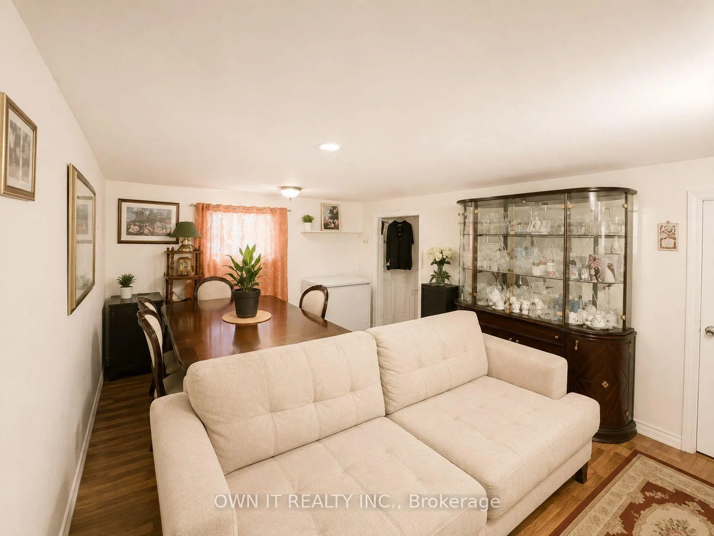 Photo 13 of 7104 Goreway Drive, Mississauga, Malton — HOMEH