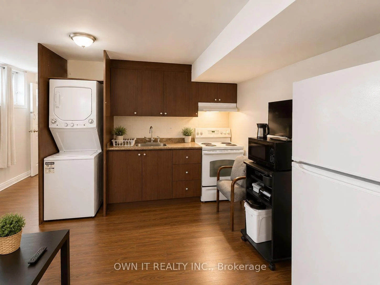 Photo 15 of 7104 Goreway Drive, Mississauga, Malton — HOMEH