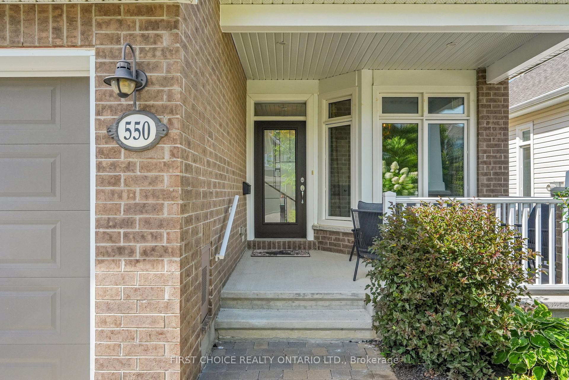 Photo 2 of 550 Silverbell Crescent, Ottawa, Blossom Park/Kemp Park/Findlay Creek — HOMEH