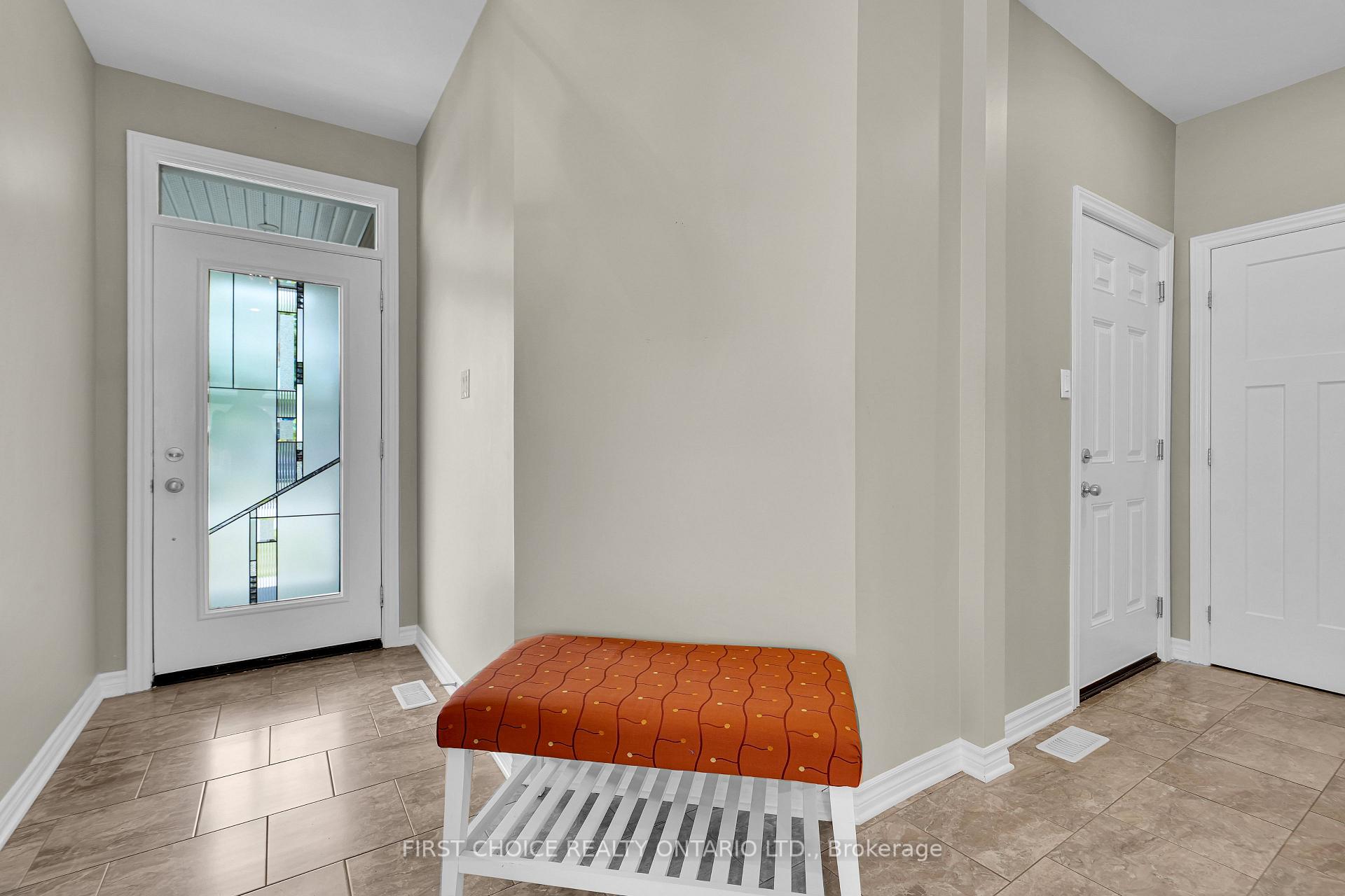 Photo 5 of 550 Silverbell Crescent, Ottawa, Blossom Park/Kemp Park/Findlay Creek — HOMEH
