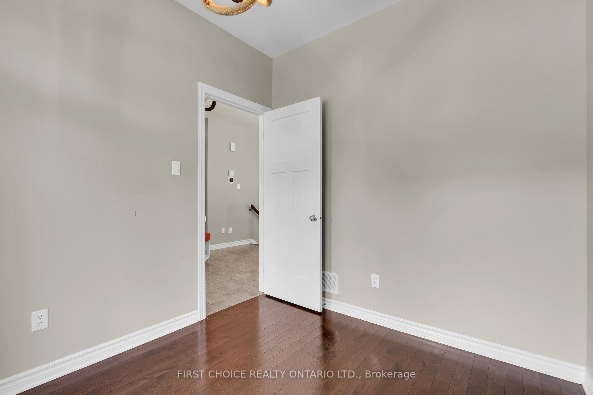 Photo 9 of 550 Silverbell Crescent, Ottawa, Blossom Park/Kemp Park/Findlay Creek — HOMEH