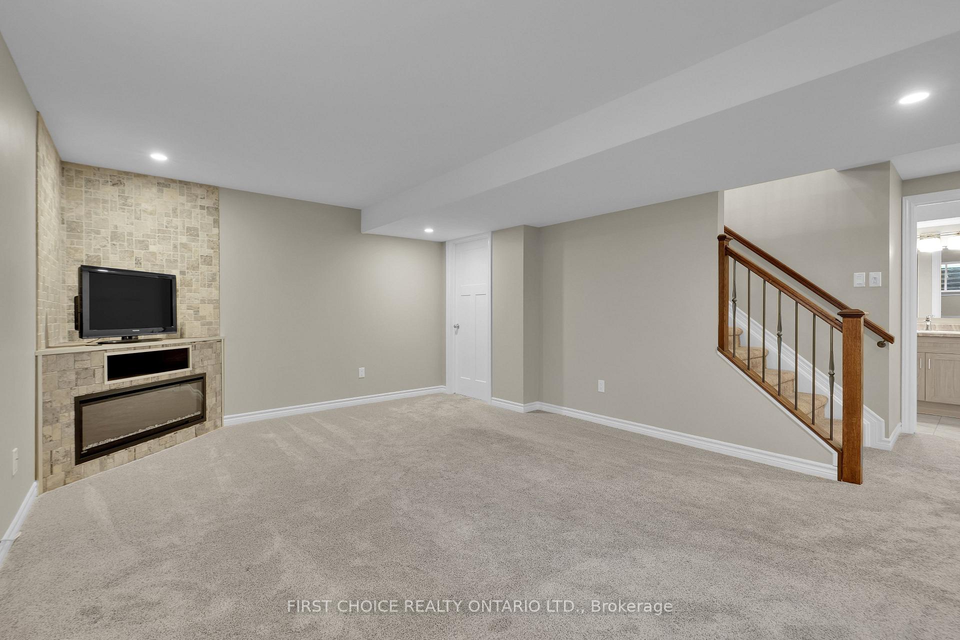 Photo 30 of 550 Silverbell Crescent, Ottawa, Blossom Park/Kemp Park/Findlay Creek — HOMEH