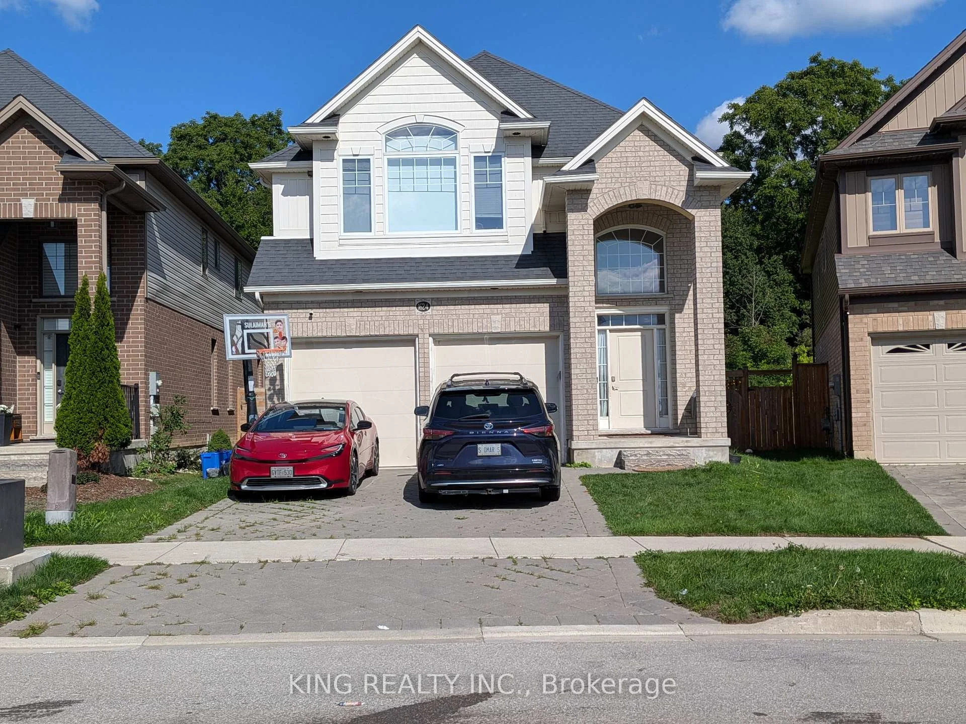 Photo 4 of 1624 Finley Crescent, London, North I — HOMEH