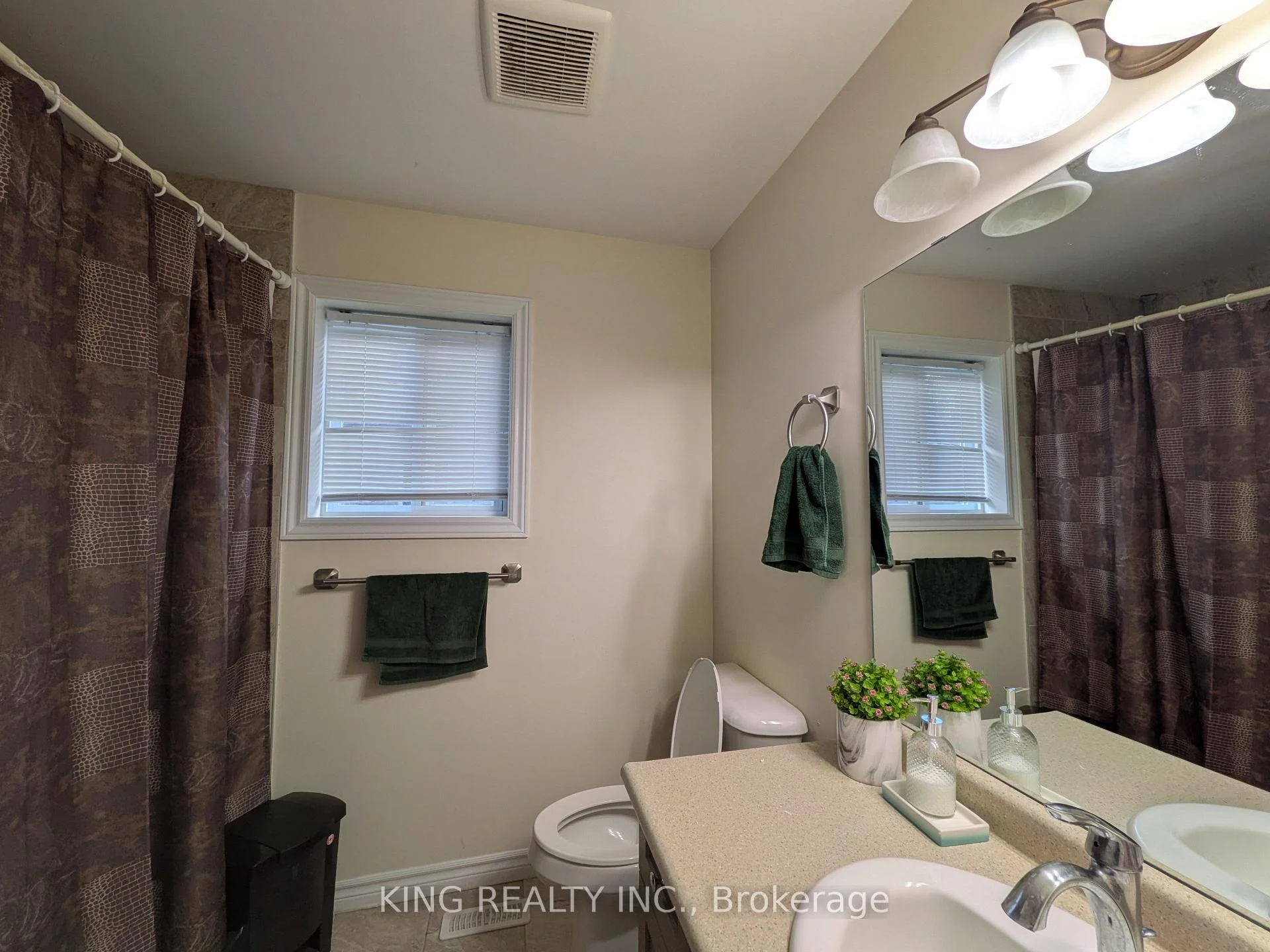 Photo 21 of 1624 Finley Crescent, London, North I — HOMEH