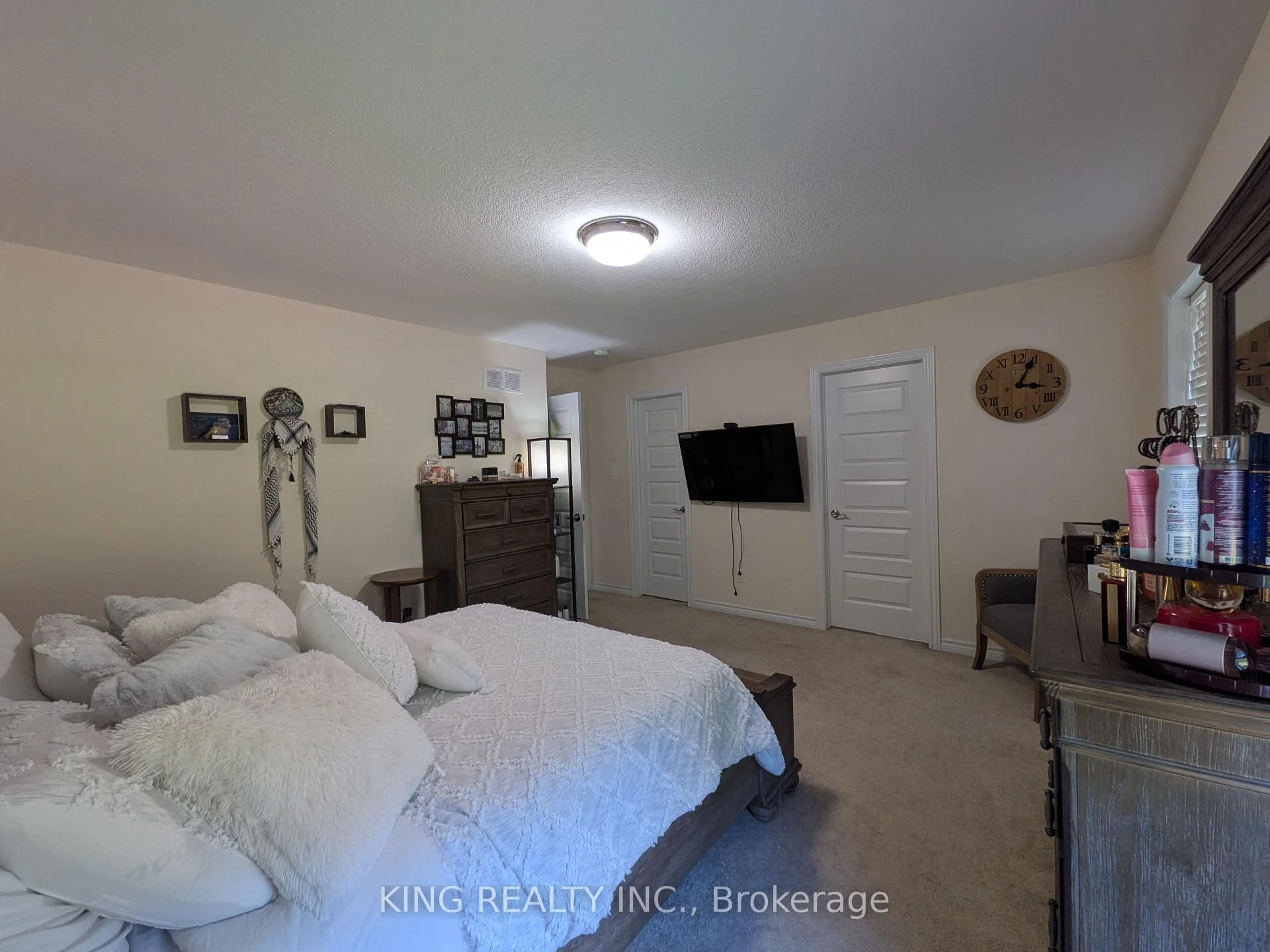 Photo 25 of 1624 Finley Crescent, London, North I — HOMEH