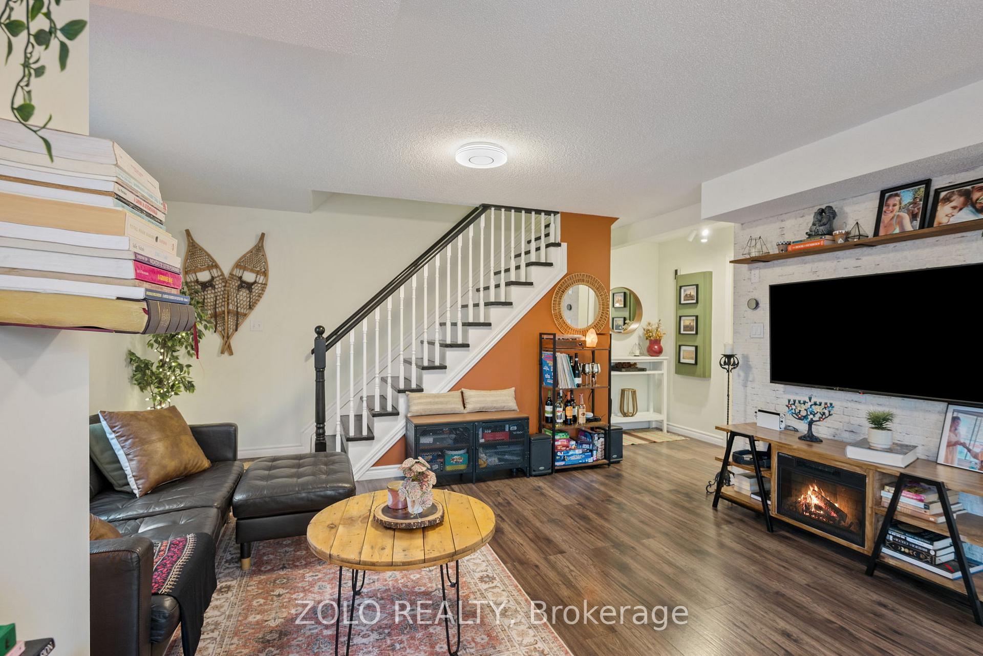 Photo 6 of Unit 2, 13 Cheltenham Road, Barrie, Georgian Drive — HOMEH