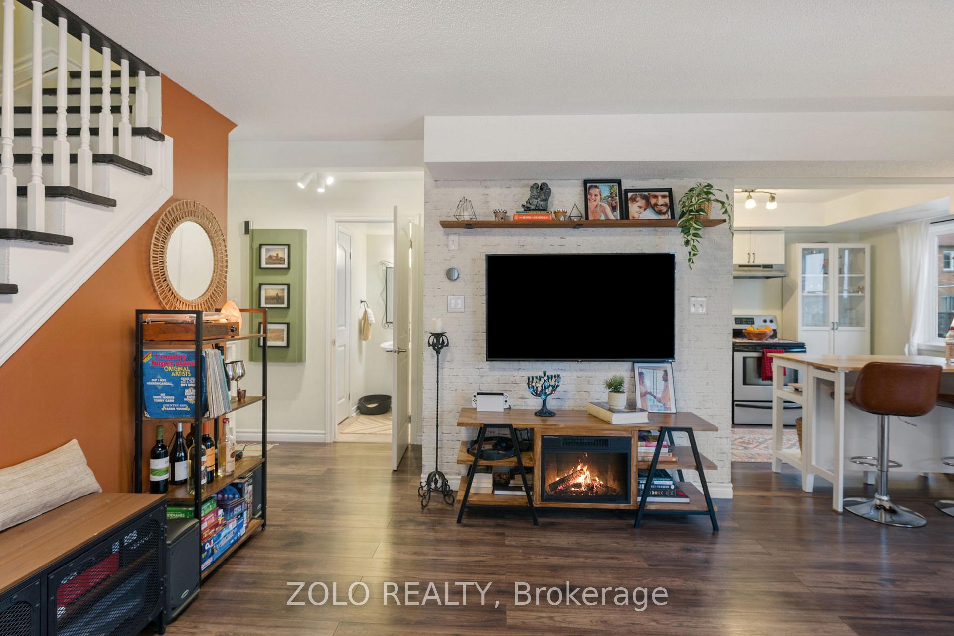 Photo 8 of Unit 2, 13 Cheltenham Road, Barrie, Georgian Drive — HOMEH
