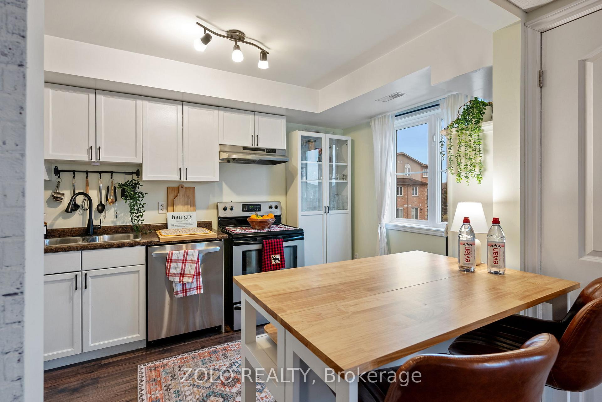 Photo 10 of Unit 2, 13 Cheltenham Road, Barrie, Georgian Drive — HOMEH