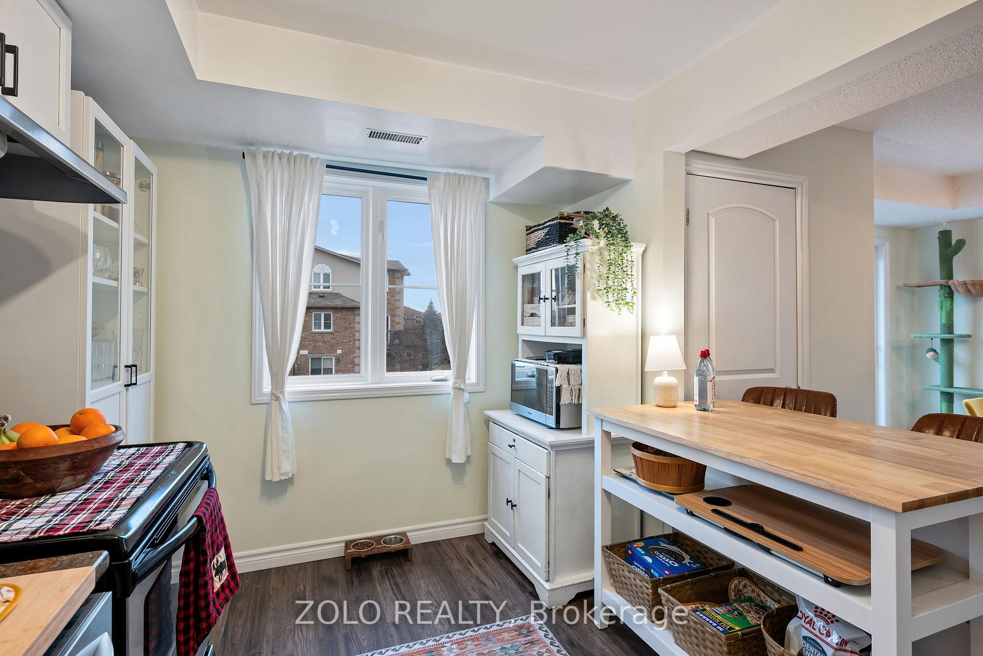 Photo 11 of Unit 2, 13 Cheltenham Road, Barrie, Georgian Drive — HOMEH