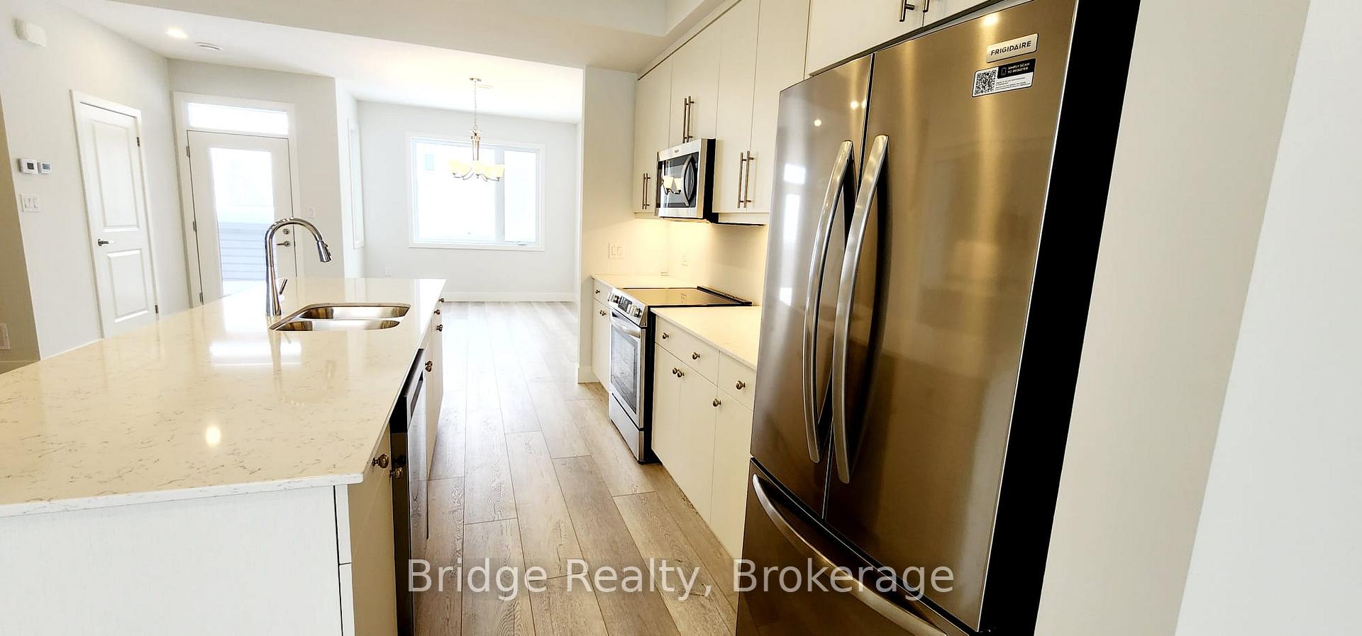 Photo 9 of Unit 11, 990 Deveron Crescent, London, South J — HOMEH