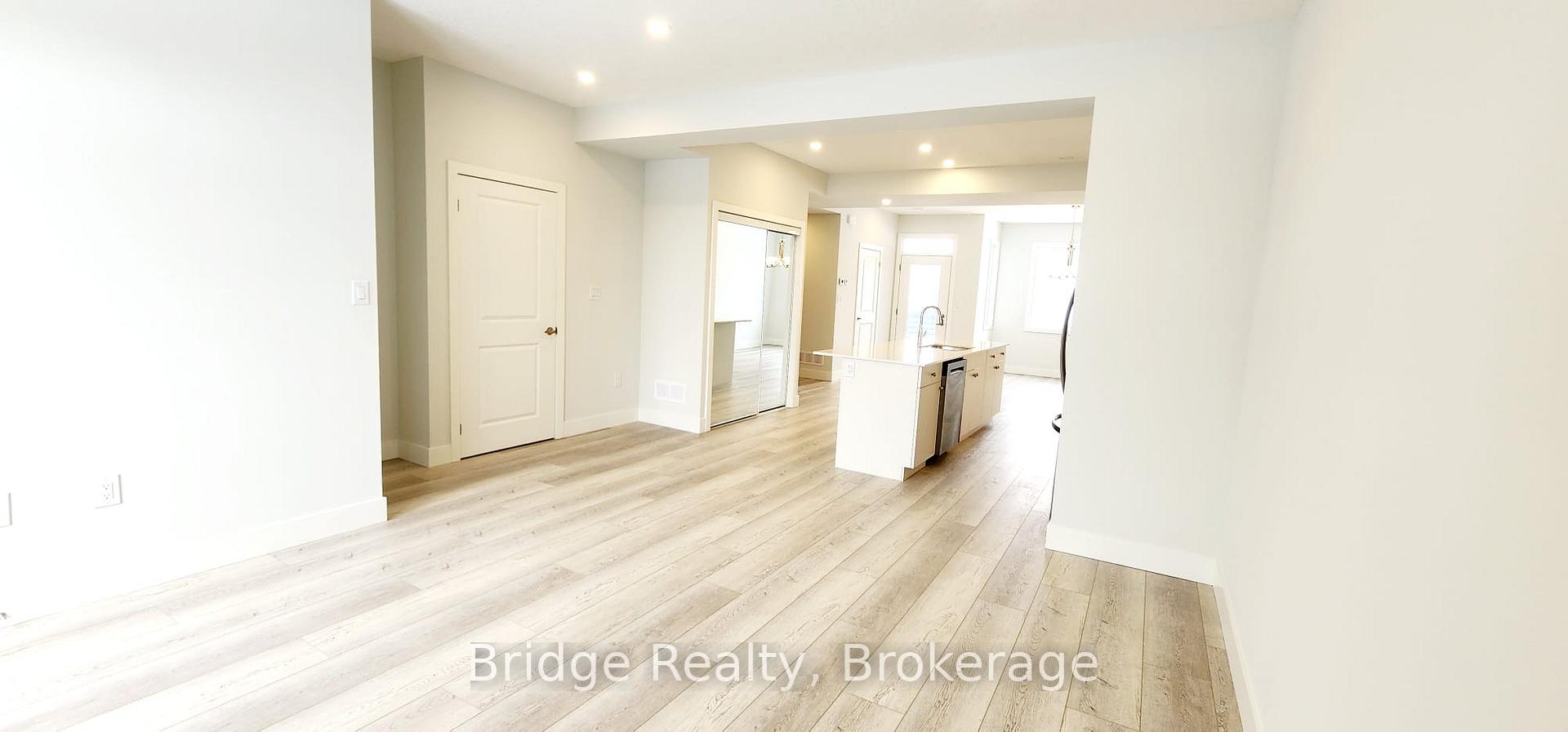 Photo 13 of Unit 11, 990 Deveron Crescent, London, South J — HOMEH