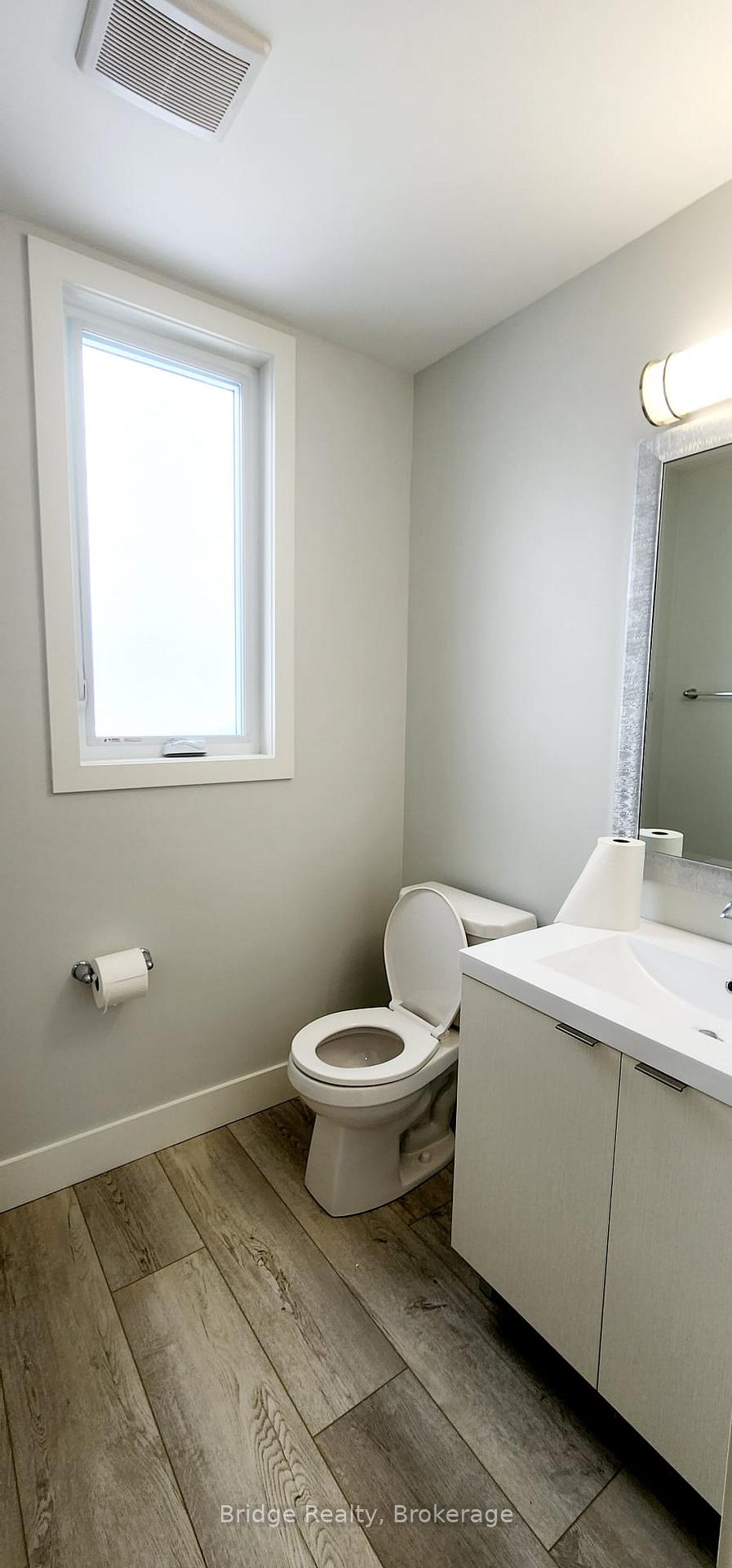 Photo 17 of Unit 11, 990 Deveron Crescent, London, South J — HOMEH