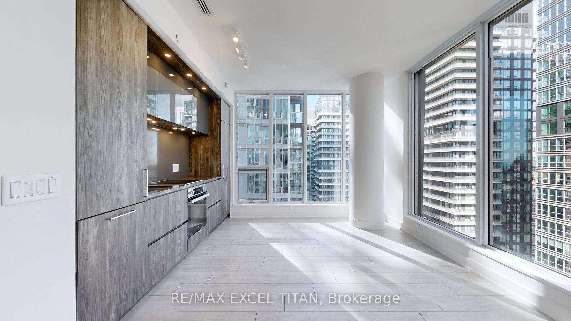 Photo 2 of Unit 3304, 15 Mercer Street, Toronto, Waterfront Communities — HOMEH