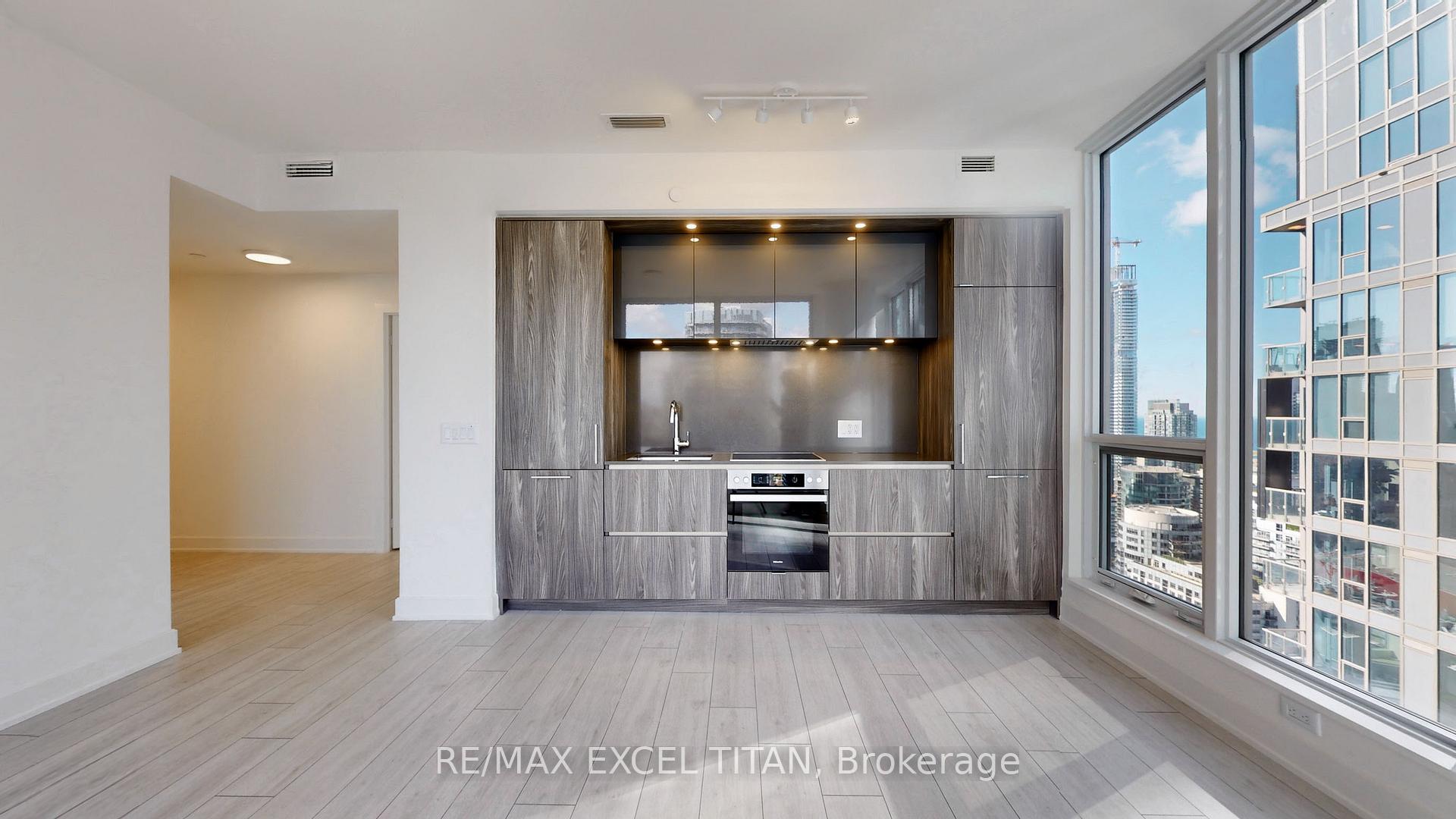 Photo 3 of Unit 3304, 15 Mercer Street, Toronto, Waterfront Communities — HOMEH