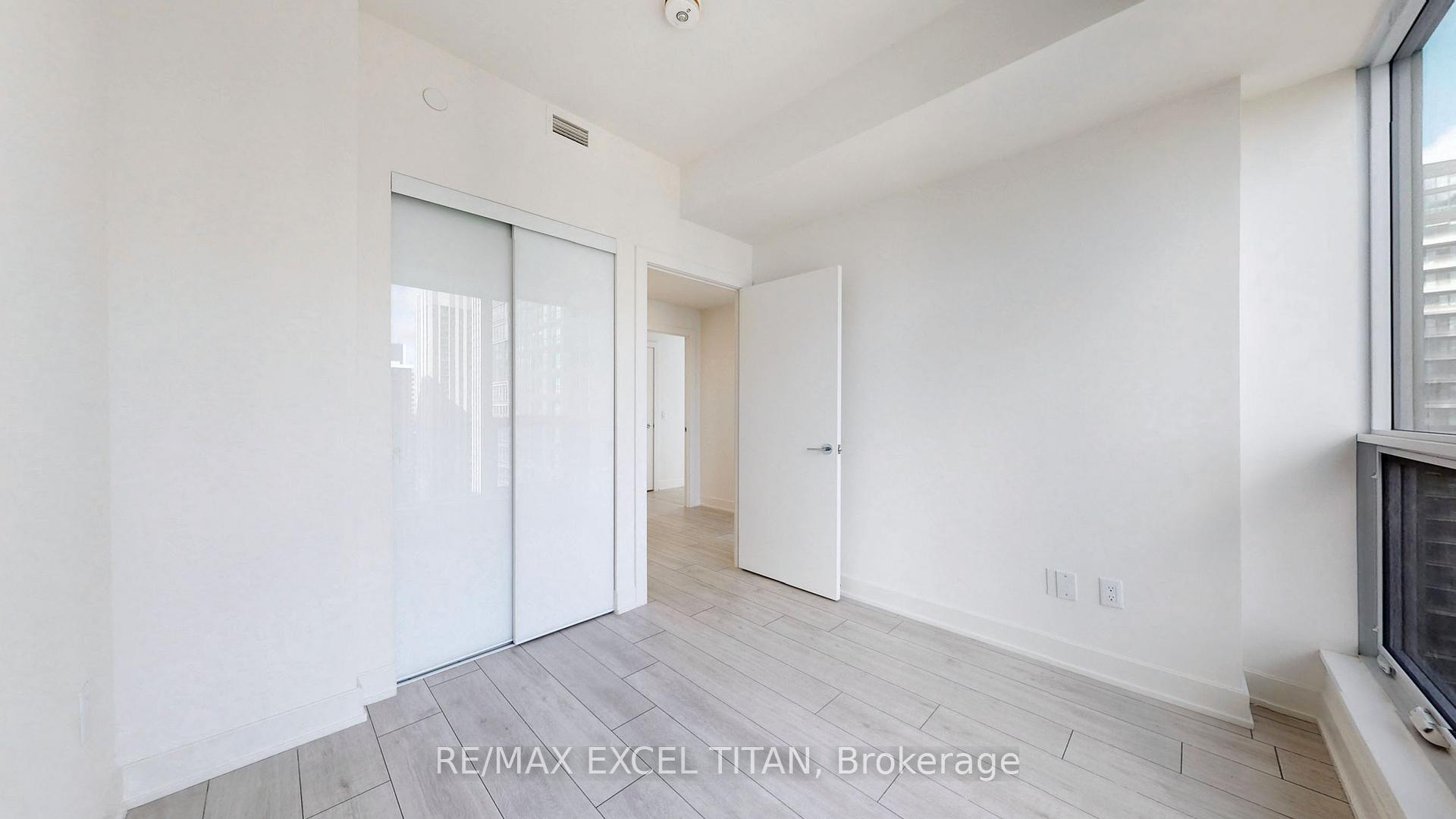 Photo 11 of Unit 3304, 15 Mercer Street, Toronto, Waterfront Communities — HOMEH