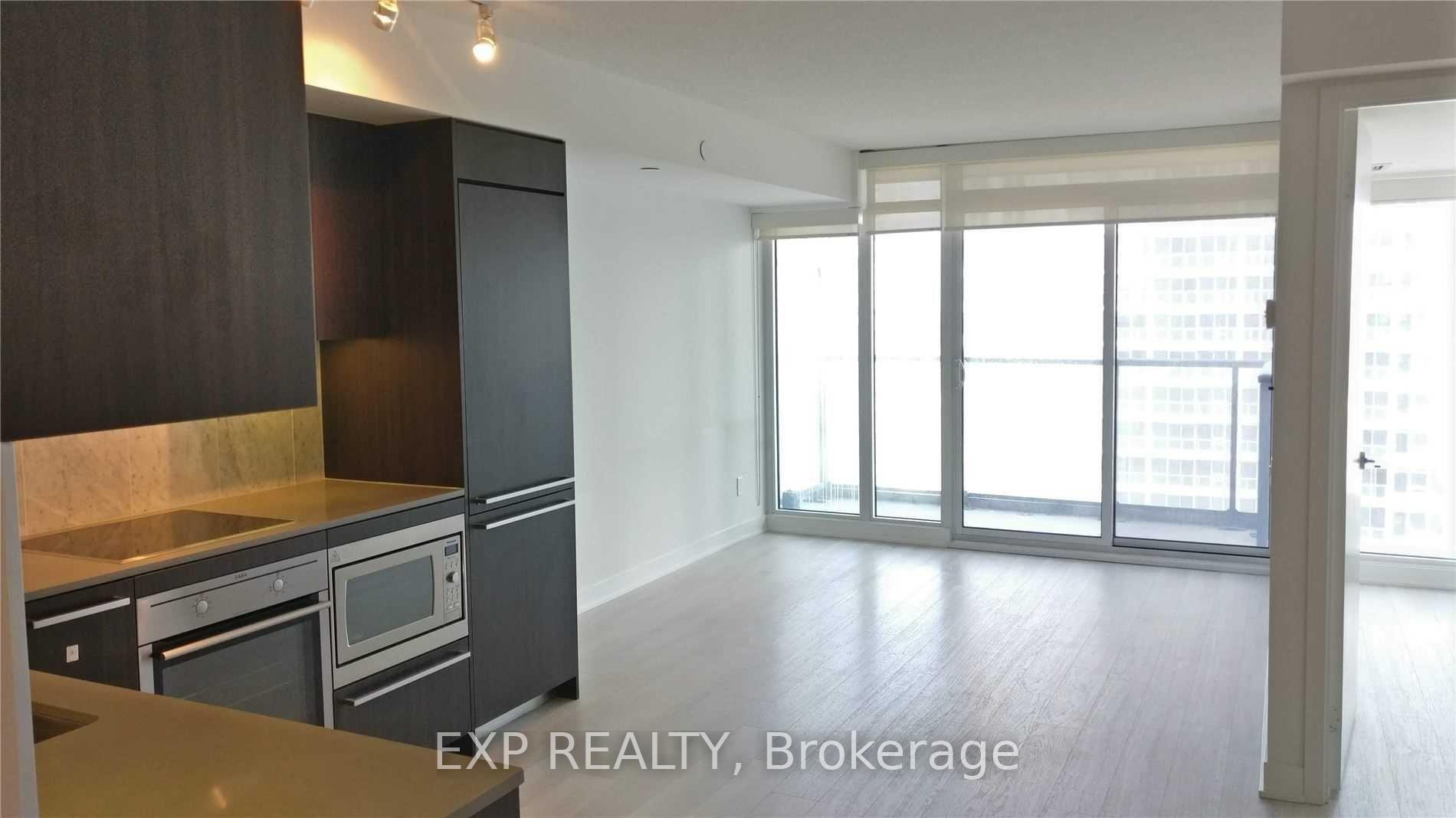 Photo 3 of Unit 1901, 70 Queens Wharf Road, Toronto, Waterfront Communities — HOMEH