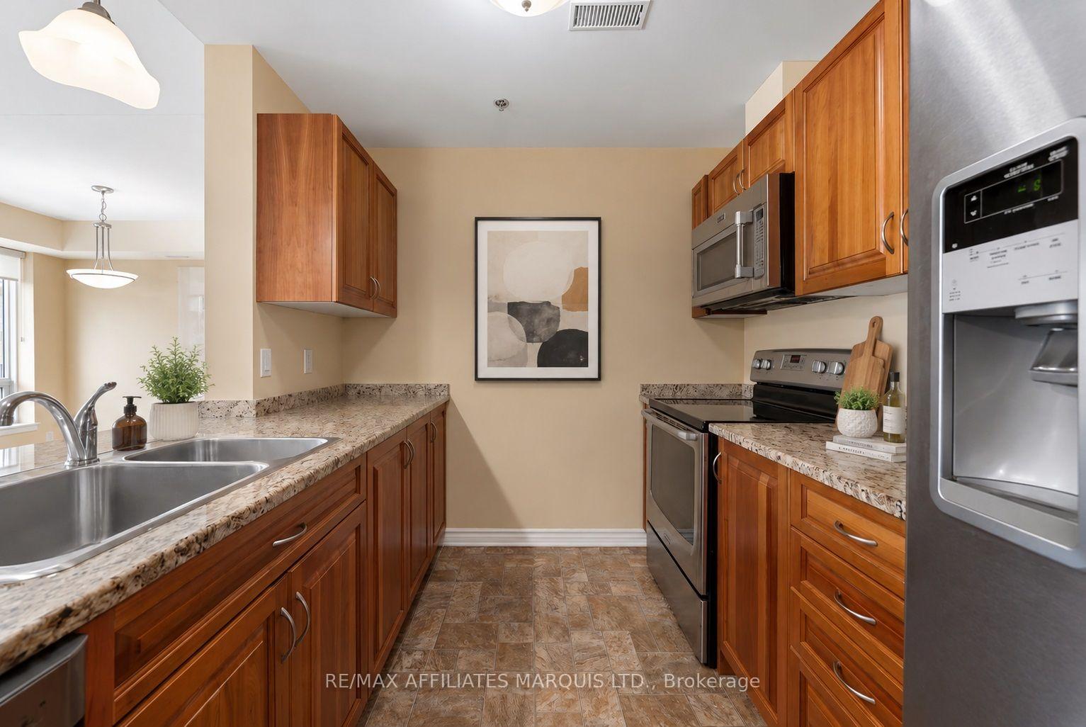 Photo 9 of Unit 401, 108 Second Street E, Cornwall, Cornwall — HOMEH