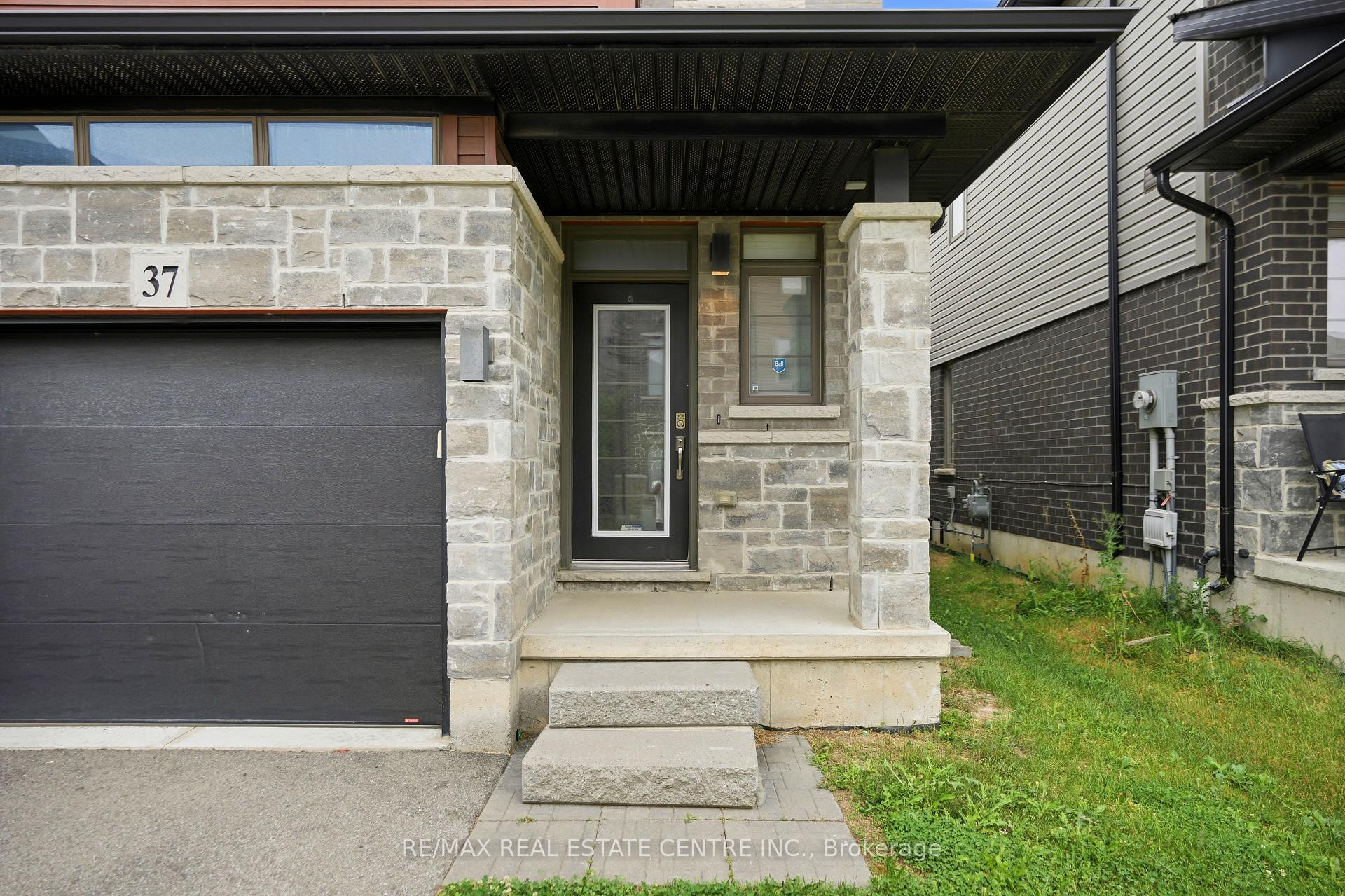 Photo 4 of Unit 37, 30 Times Square Boulevard, Hamilton, Stoney Creek — HOMEH