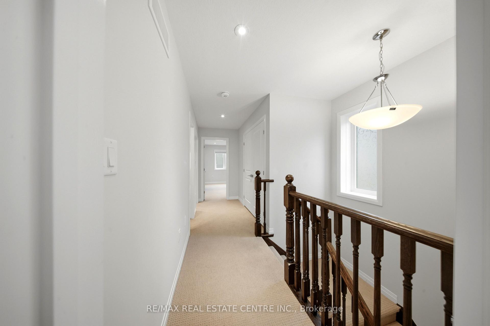 Photo 16 of Unit 37, 30 Times Square Boulevard, Hamilton, Stoney Creek — HOMEH
