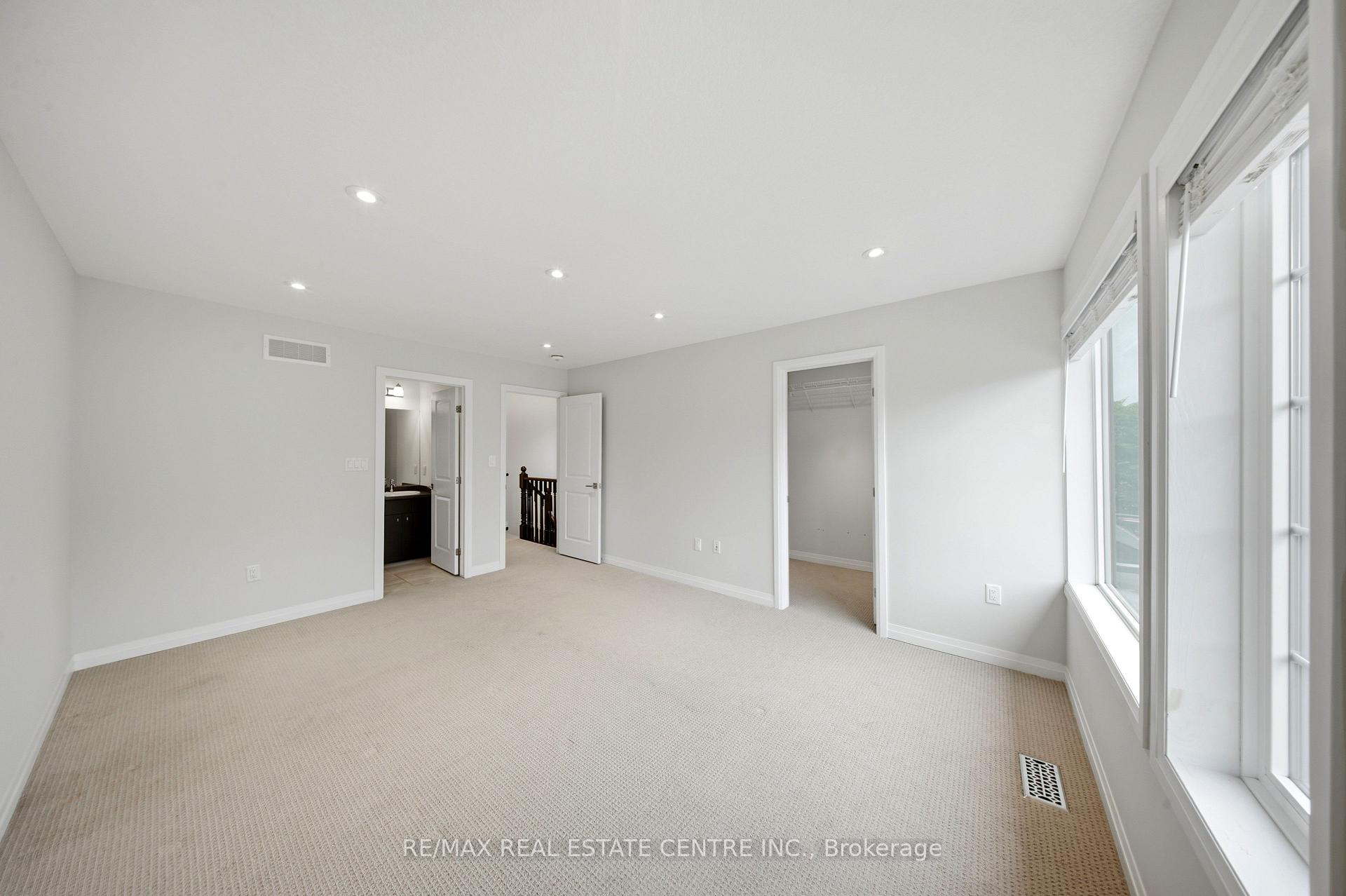 Photo 18 of Unit 37, 30 Times Square Boulevard, Hamilton, Stoney Creek — HOMEH
