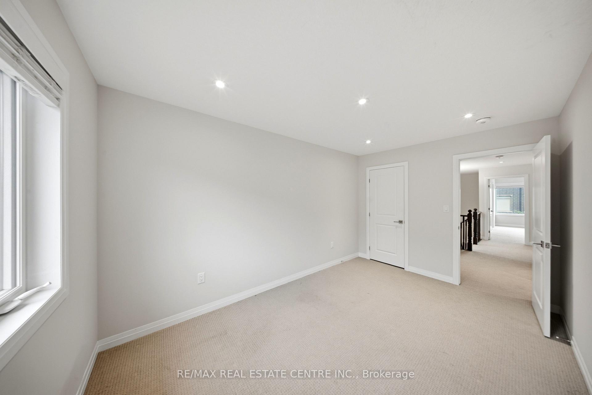 Photo 22 of Unit 37, 30 Times Square Boulevard, Hamilton, Stoney Creek — HOMEH