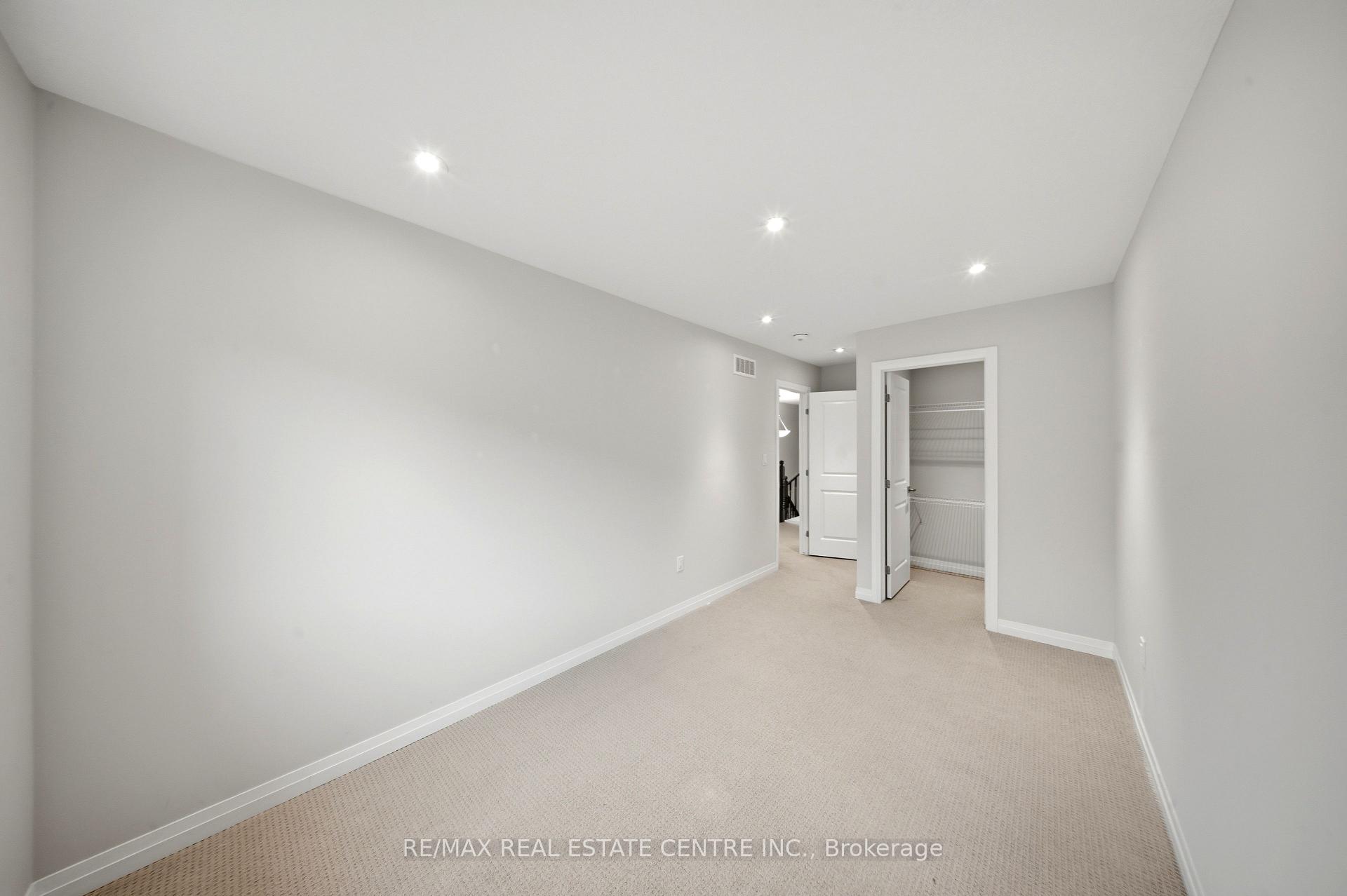 Photo 24 of Unit 37, 30 Times Square Boulevard, Hamilton, Stoney Creek — HOMEH