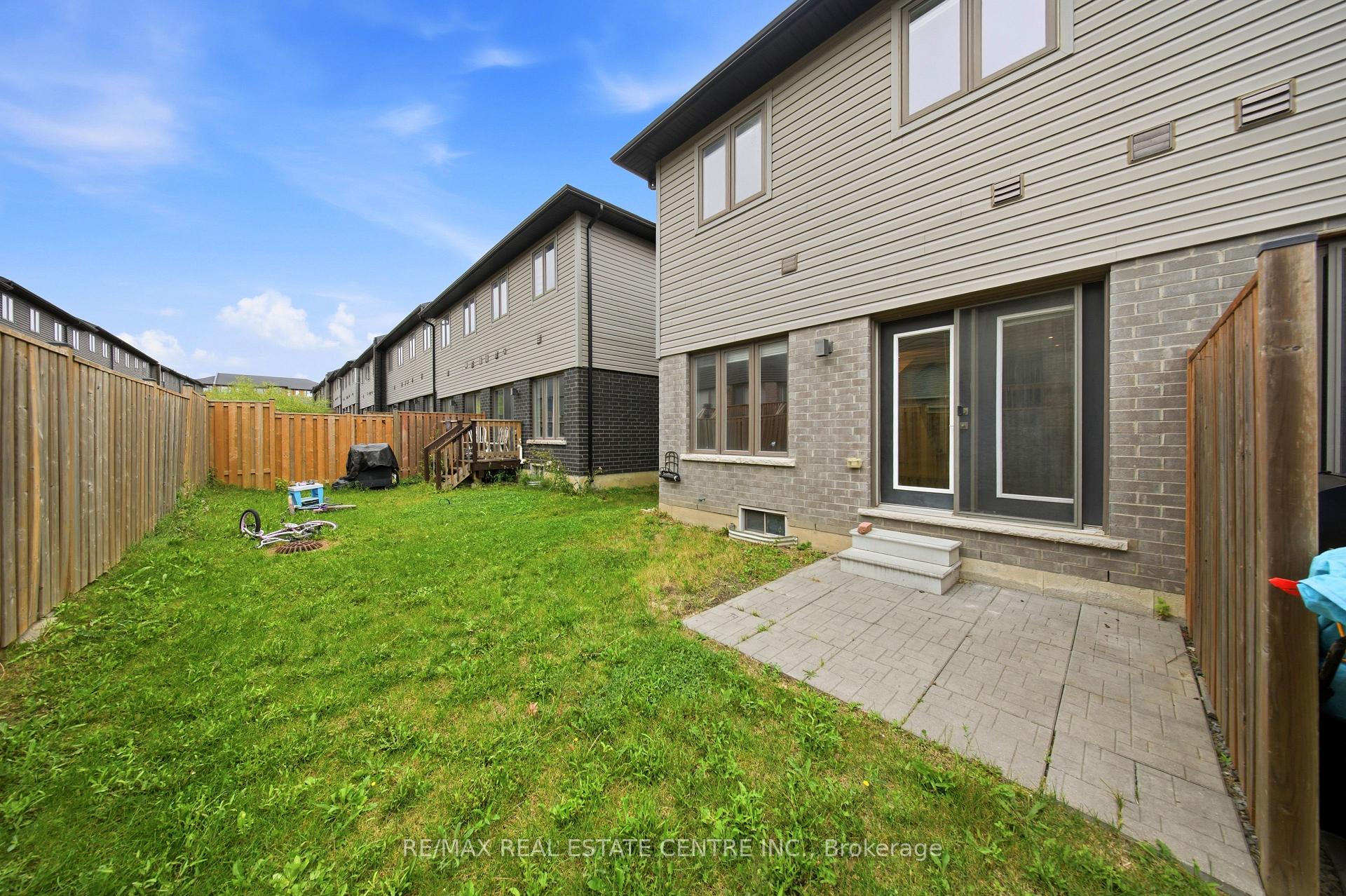 Photo 28 of Unit 37, 30 Times Square Boulevard, Hamilton, Stoney Creek — HOMEH