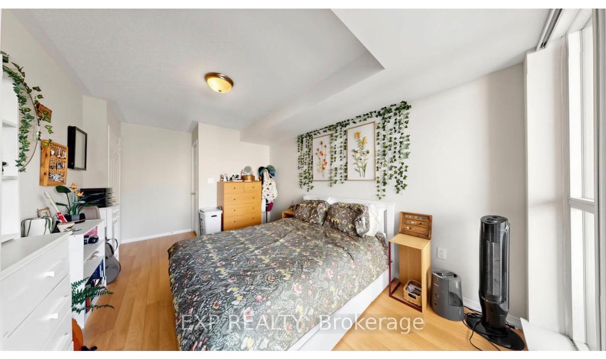 Photo 4 of Unit 607, 889 Bay Street, Toronto, Bay Street Corridor — HOMEH