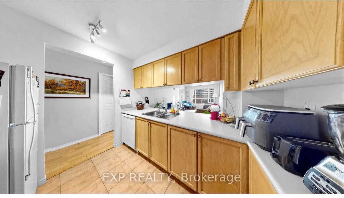 Photo 11 of Unit 607, 889 Bay Street, Toronto, Bay Street Corridor — HOMEH