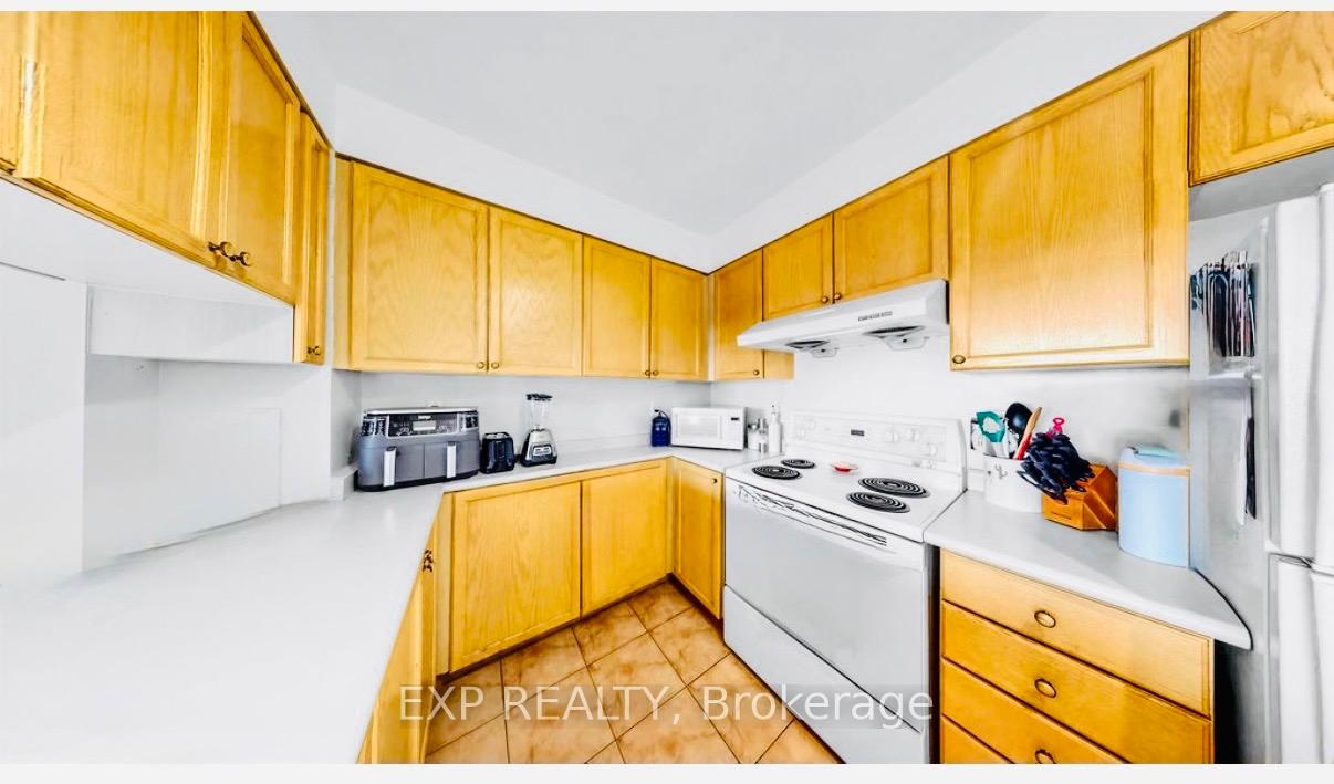 Photo 12 of Unit 607, 889 Bay Street, Toronto, Bay Street Corridor — HOMEH