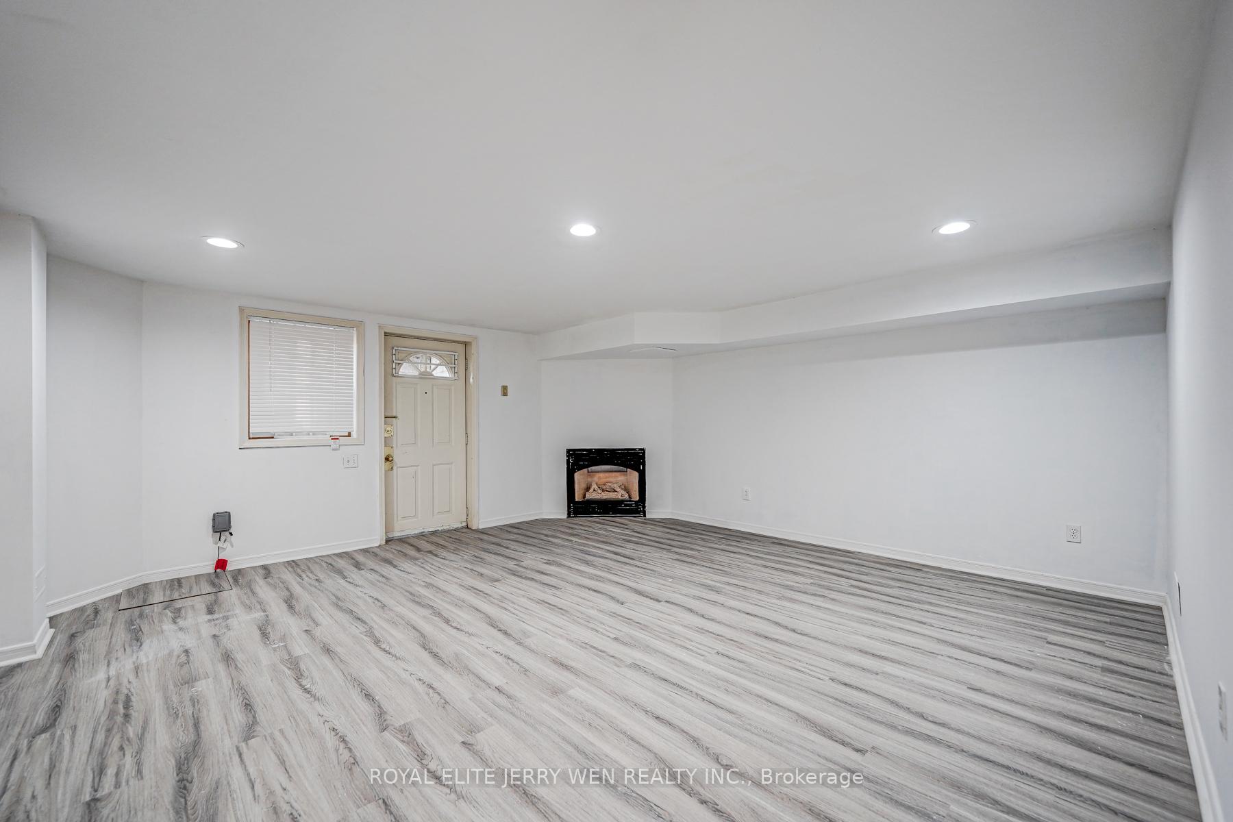 Photo 2 of Unit basemt, 171 Lawrence Avenue, Toronto, Lawrence Park South — HOMEH