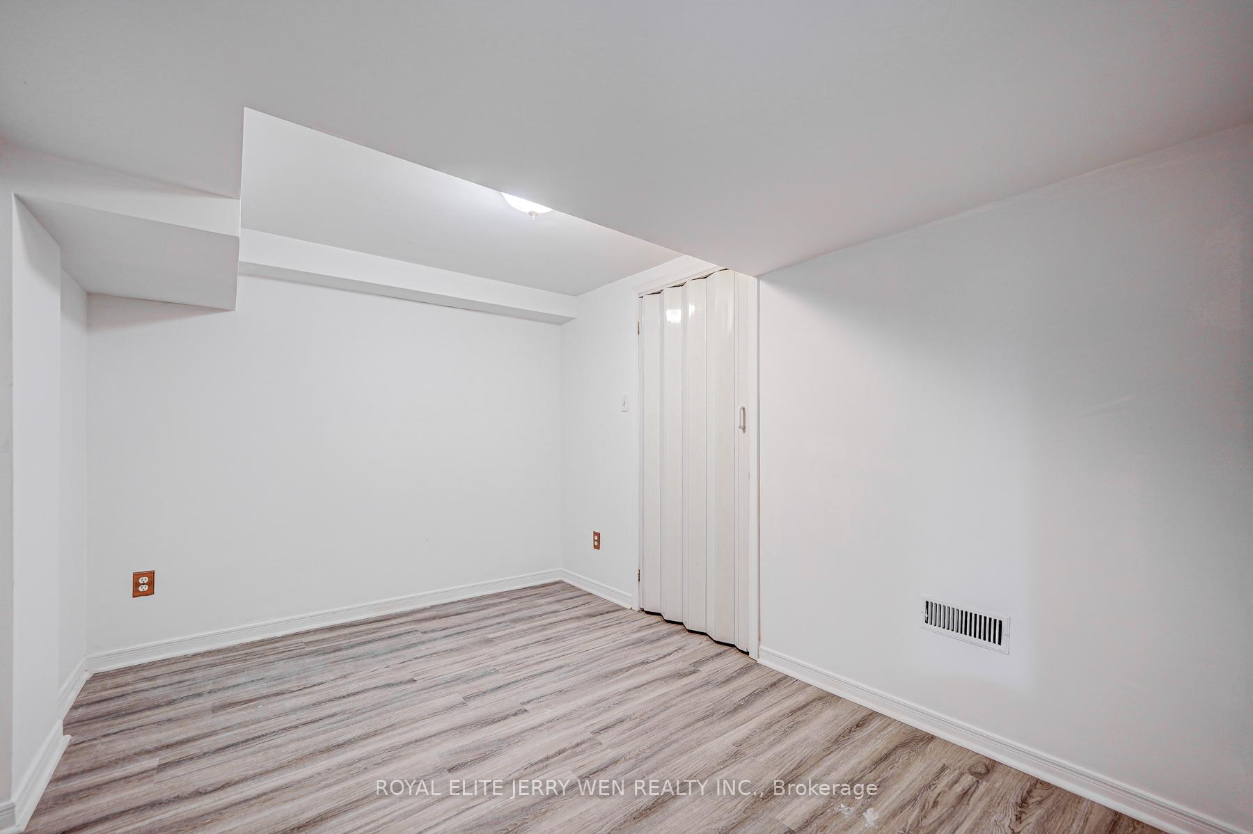 Photo 4 of Unit basemt, 171 Lawrence Avenue, Toronto, Lawrence Park South — HOMEH