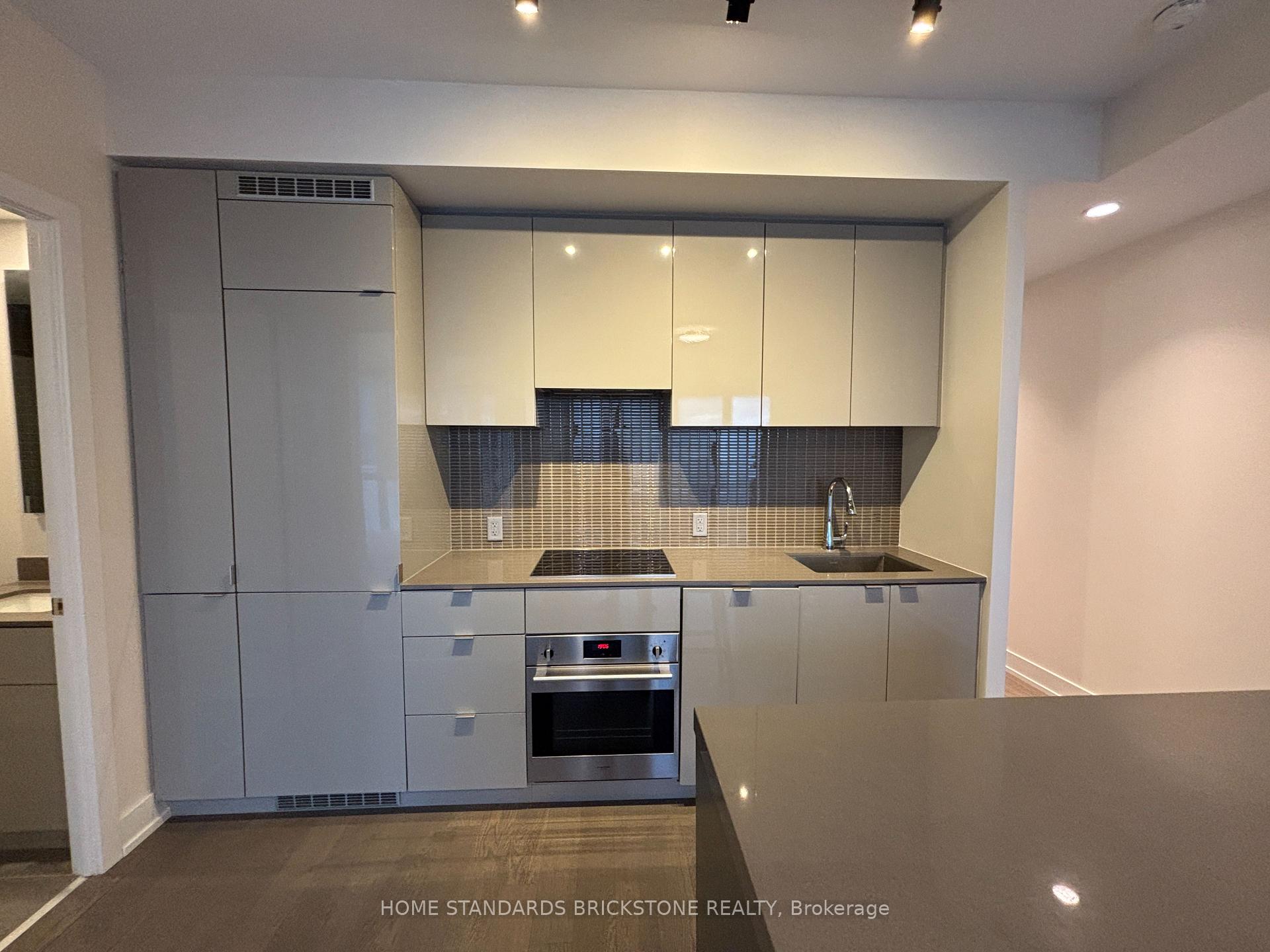 Photo 2 of Unit 3912, 7 Grenville Street, Toronto, Bay Street Corridor — HOMEH