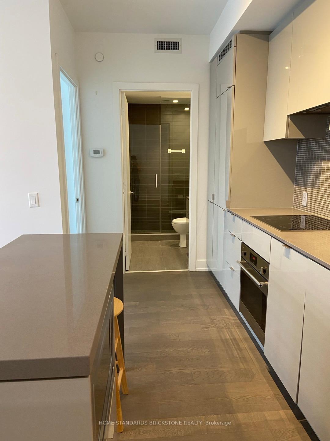 Photo 10 of Unit 3912, 7 Grenville Street, Toronto, Bay Street Corridor — HOMEH