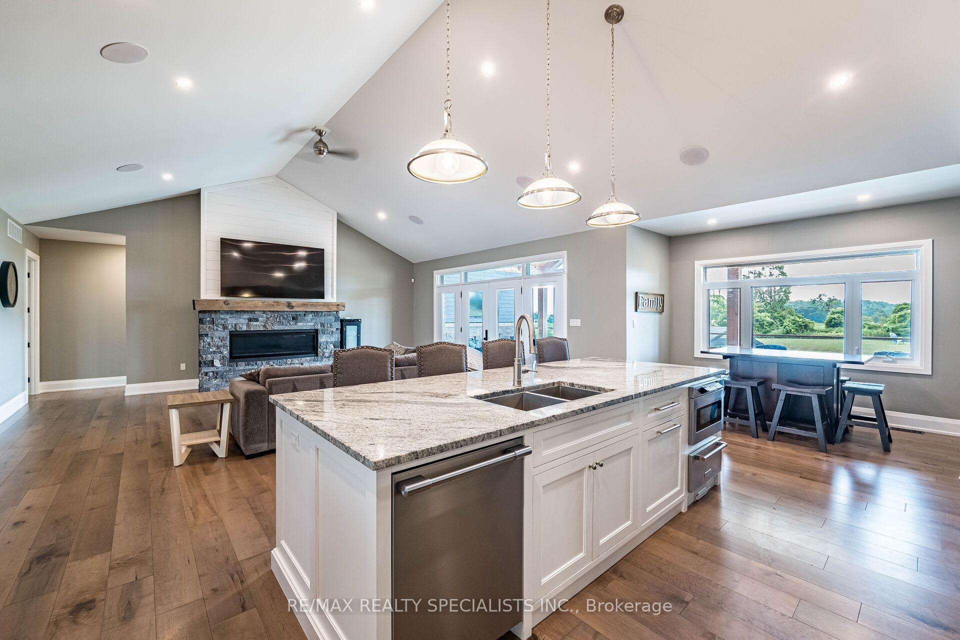 Photo 18 of 6 Rutledge Heights, Melancthon, Rural Melancthon — HOMEH