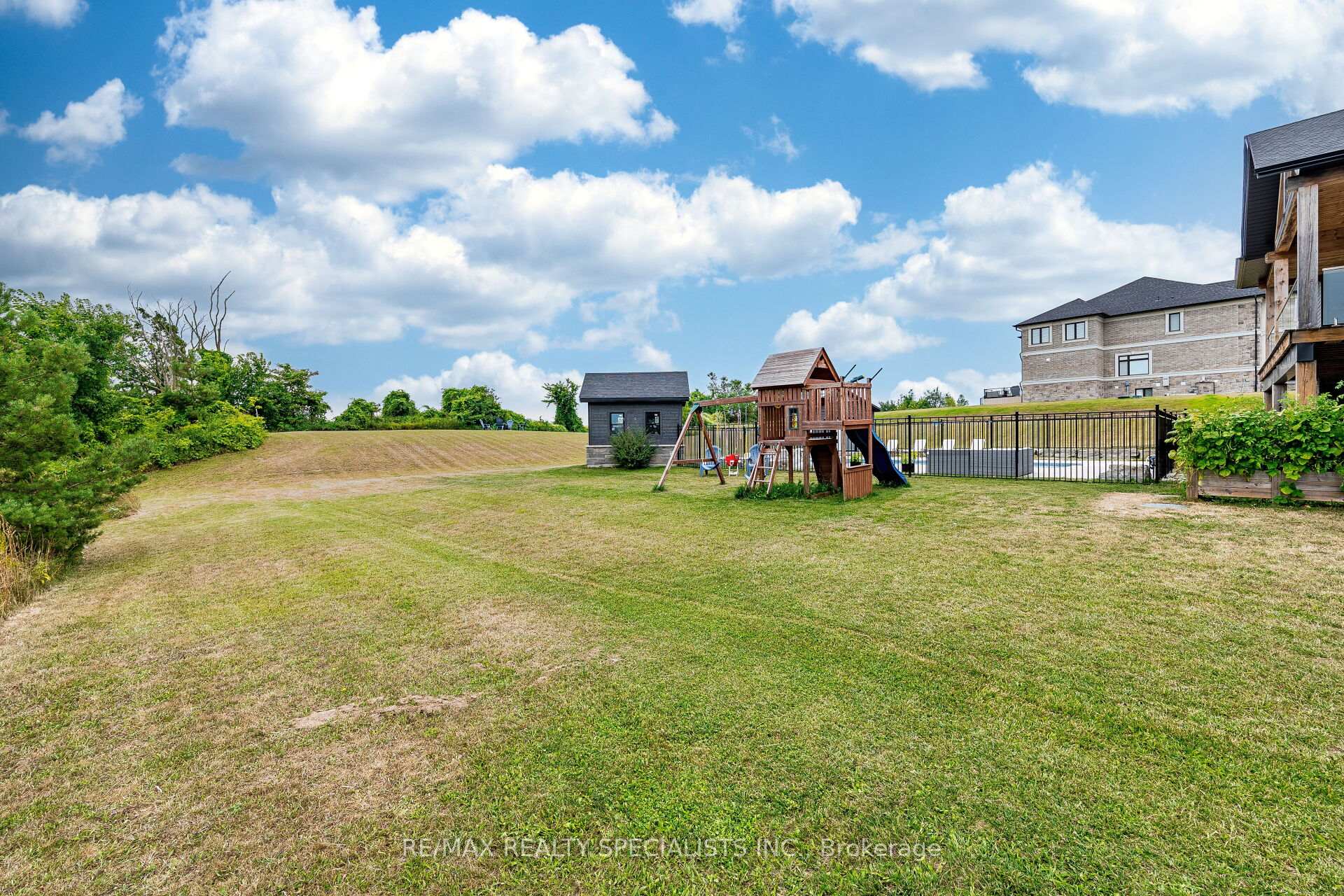 Photo 45 of 6 Rutledge Heights, Melancthon, Rural Melancthon — HOMEH