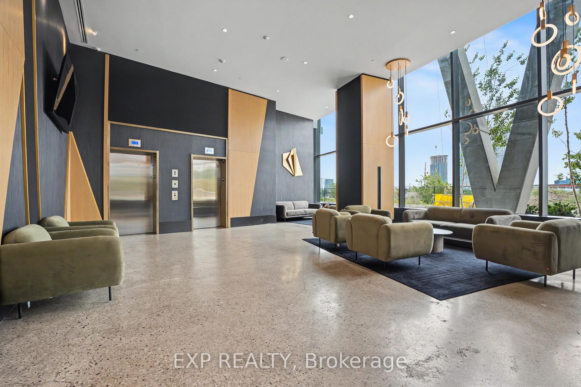 Photo 3 of 2920 Highway 7, Vaughan, Concord — HOMEH