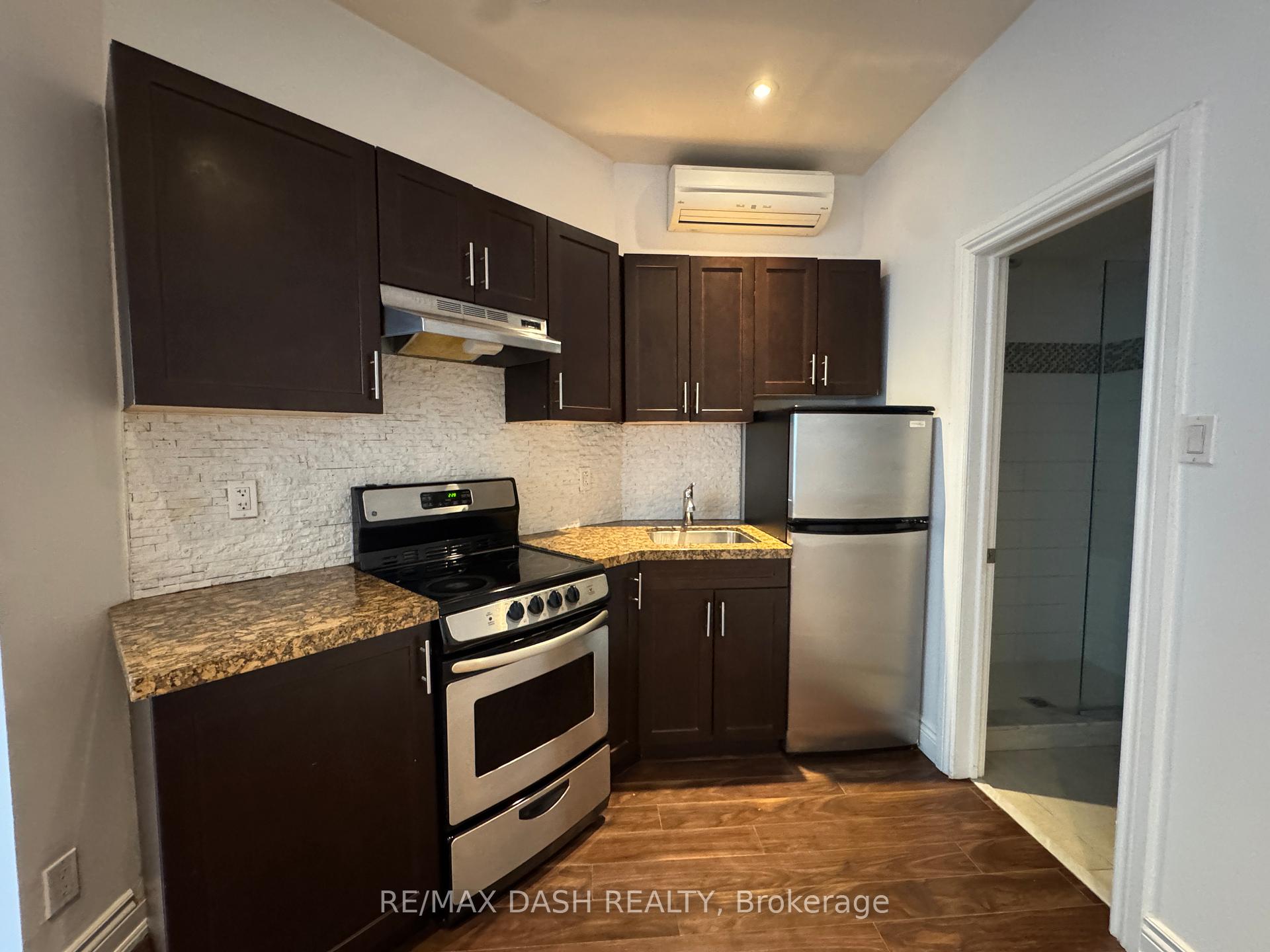 Photo 4 of Unit 101, 141 Admiral Road, Toronto, The Annex — HOMEH