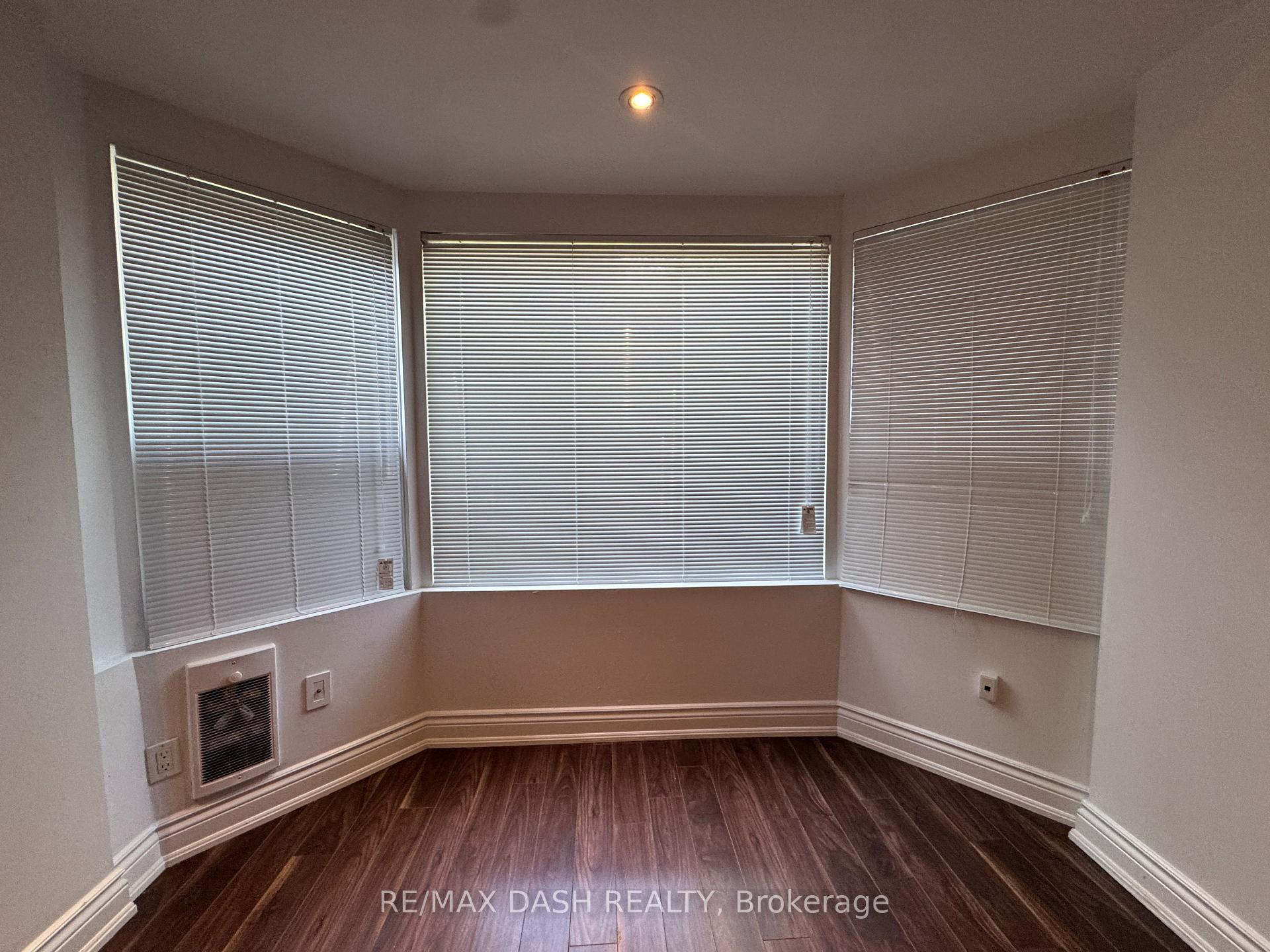 Photo 5 of Unit 101, 141 Admiral Road, Toronto, The Annex — HOMEH