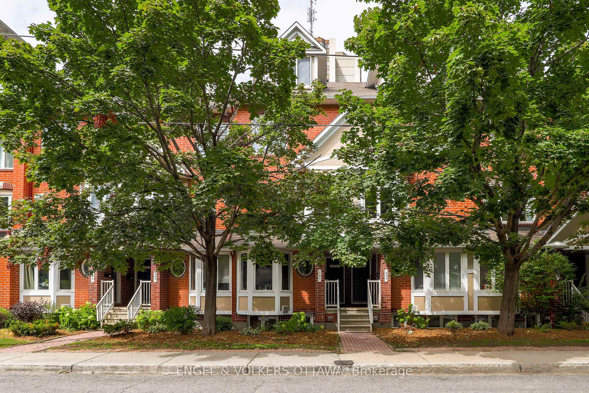 Photo 1 of 301 Nepean Street, Ottawa, Ottawa Centre — HOMEH