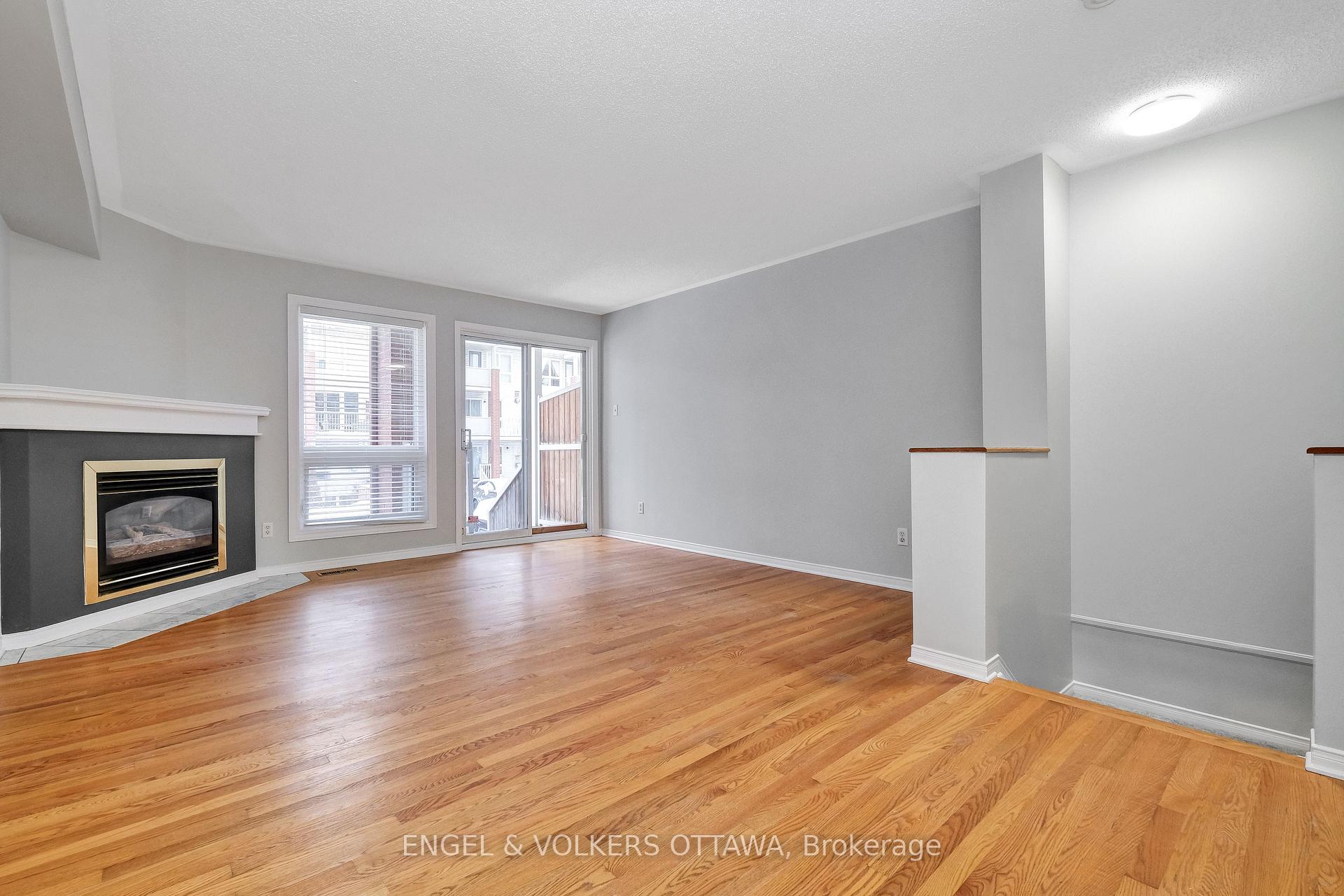 Photo 8 of 301 Nepean Street, Ottawa, Ottawa Centre — HOMEH