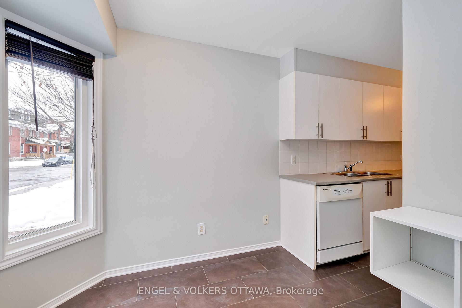 Photo 15 of 301 Nepean Street, Ottawa, Ottawa Centre — HOMEH