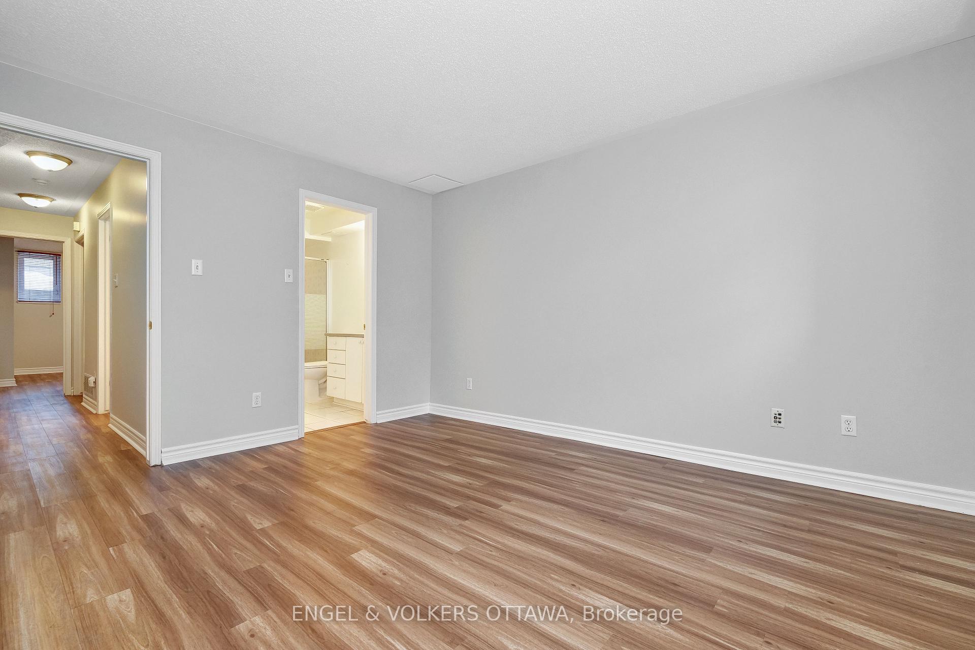 Photo 19 of 301 Nepean Street, Ottawa, Ottawa Centre — HOMEH